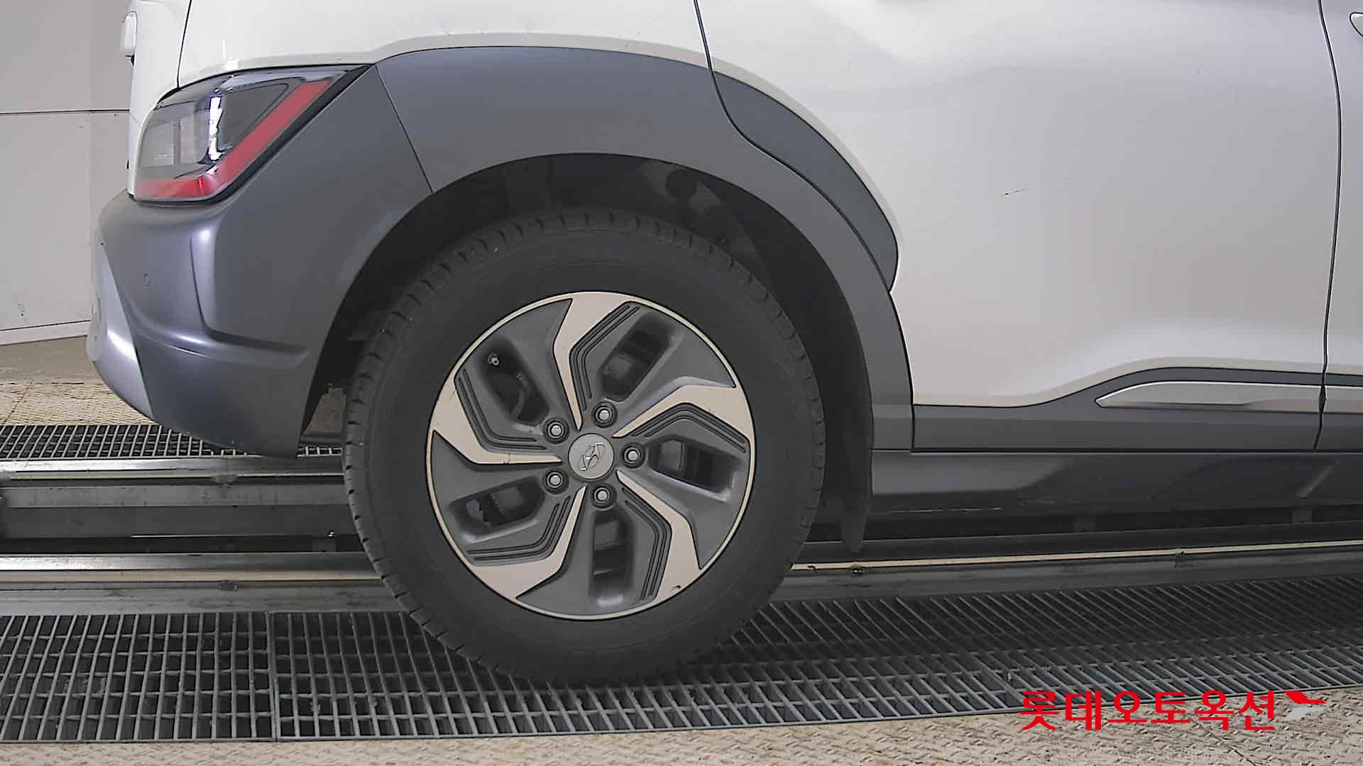 Hyundai Kona 2022 - Image 28