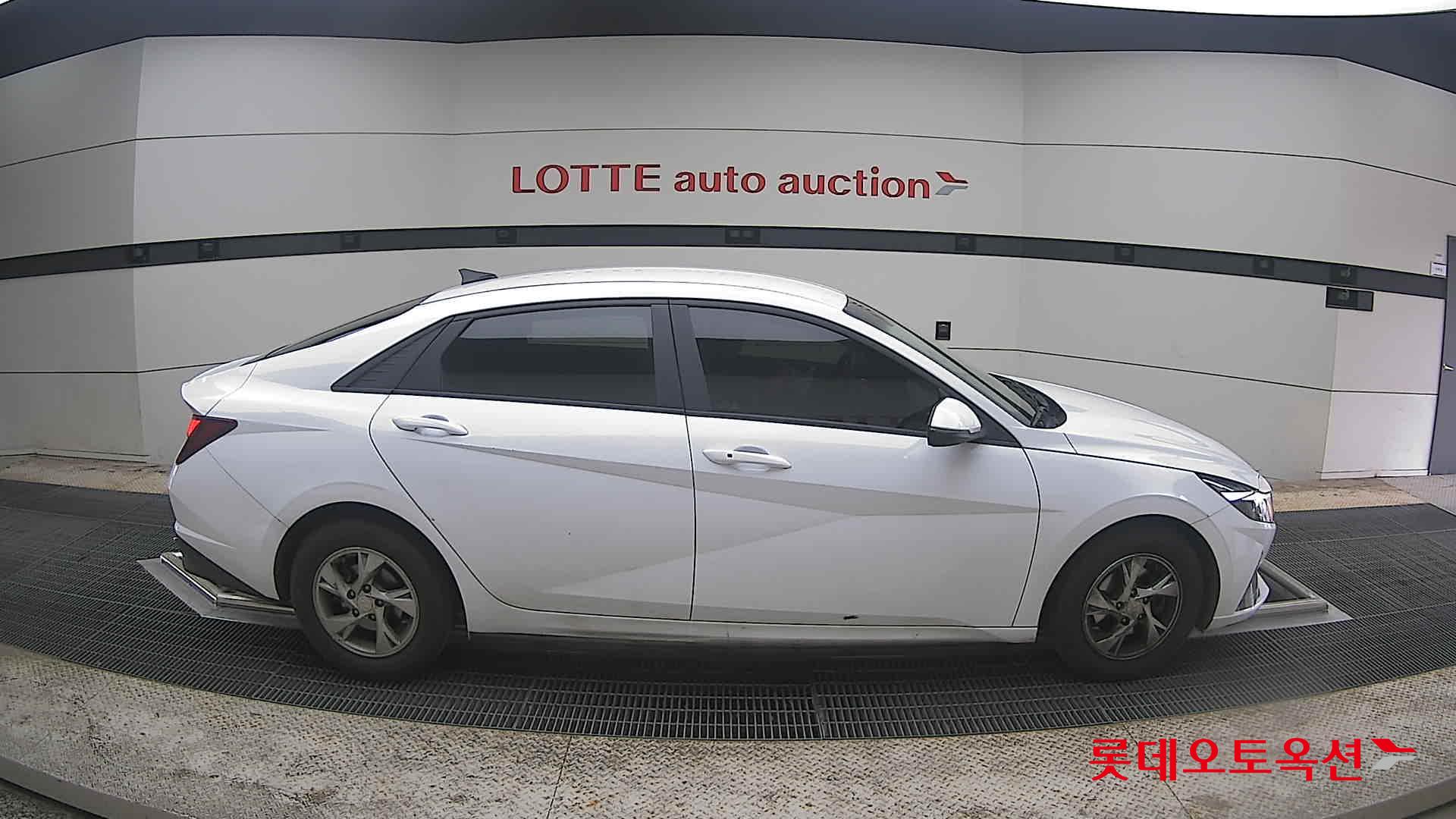 Hyundai Elantra 2021 - Image 21