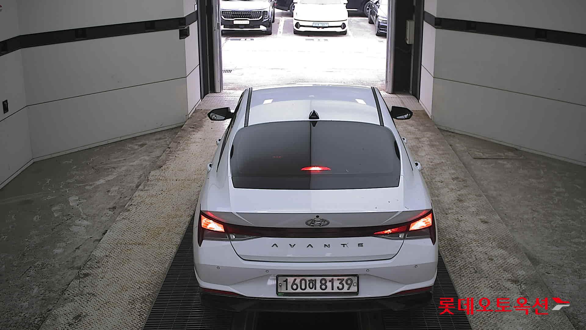 Hyundai Elantra 2021 - Image 17