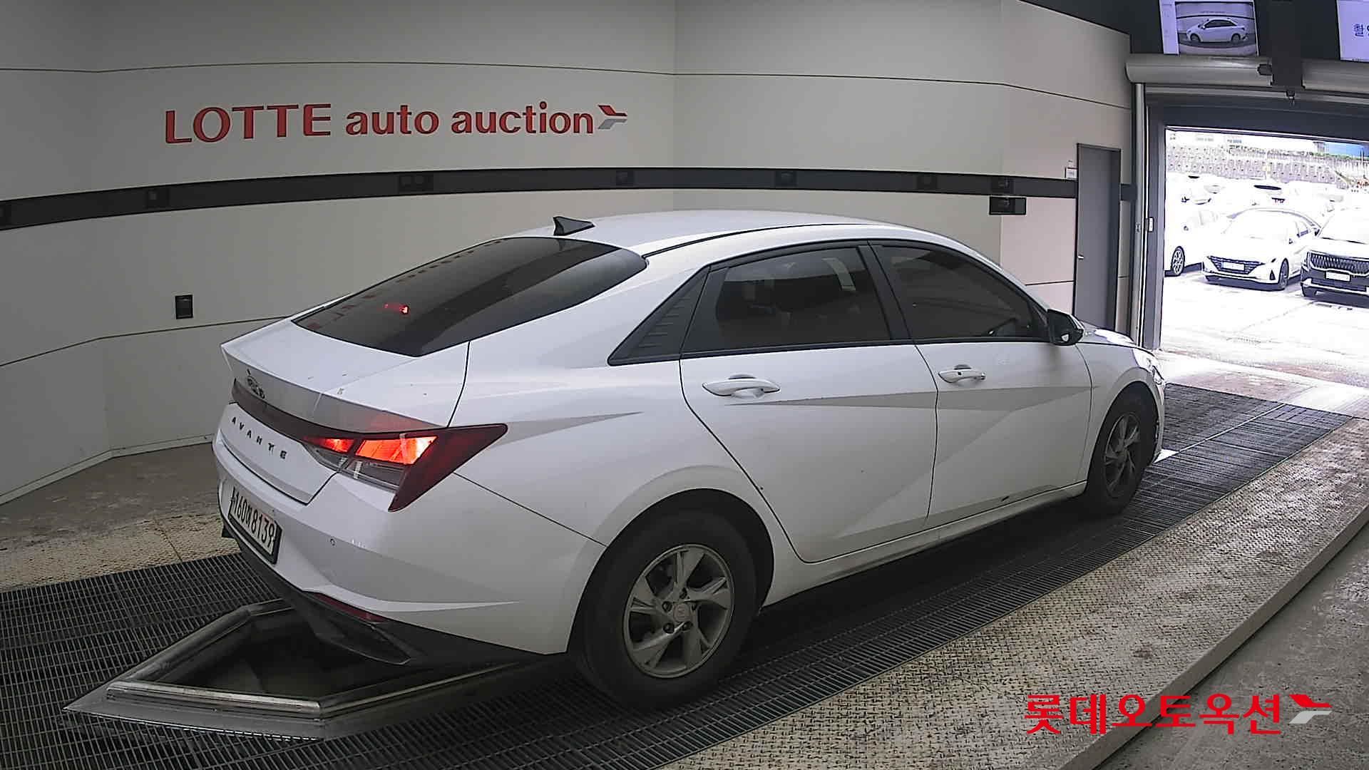 Hyundai Elantra 2021 - Image 19