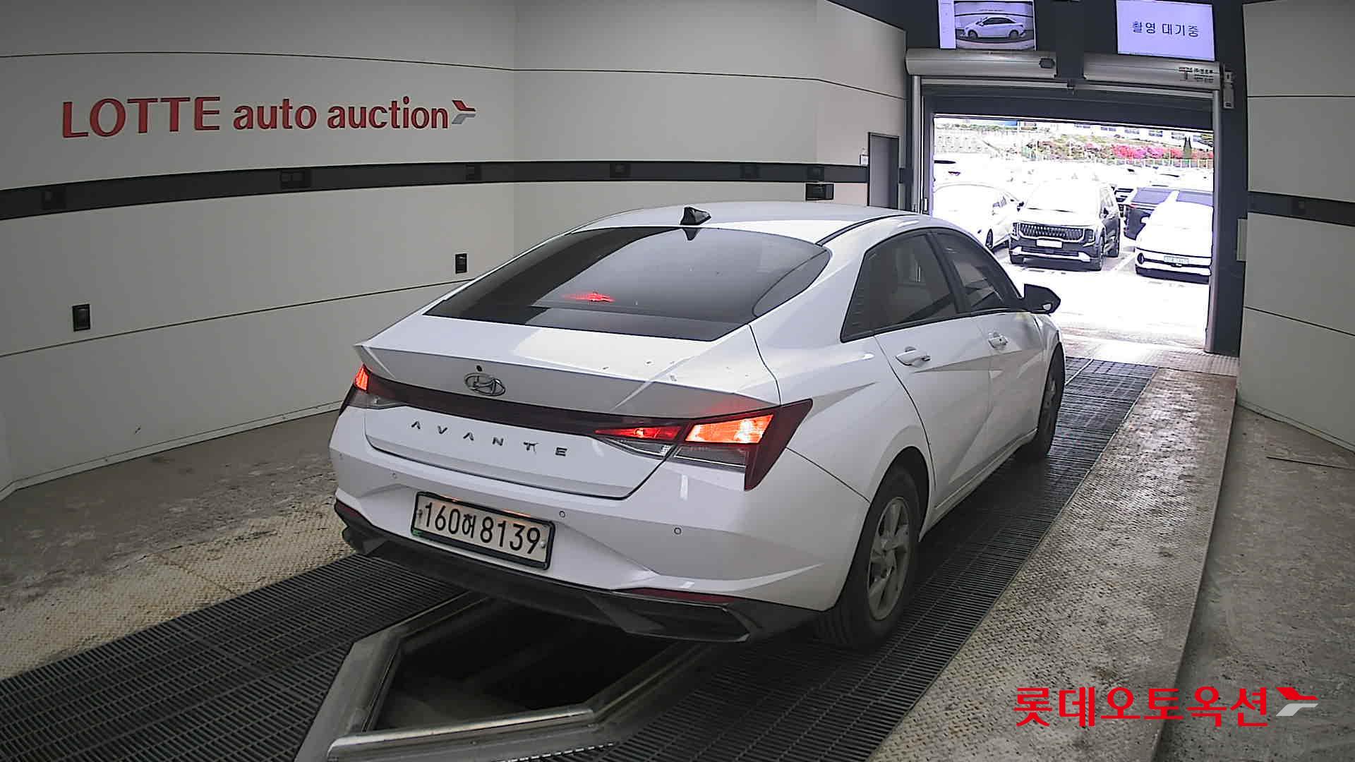 Hyundai Elantra 2021 - Image 18