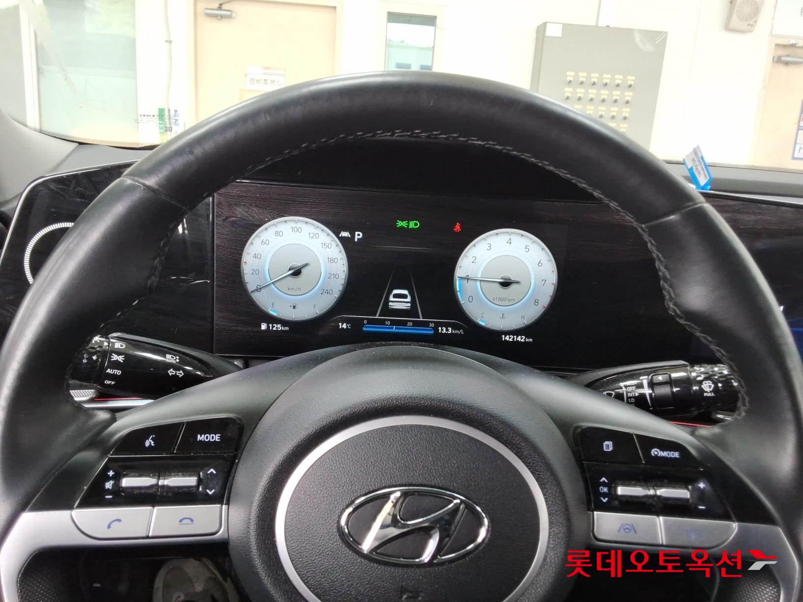 Hyundai Elantra 2021 - Image 30