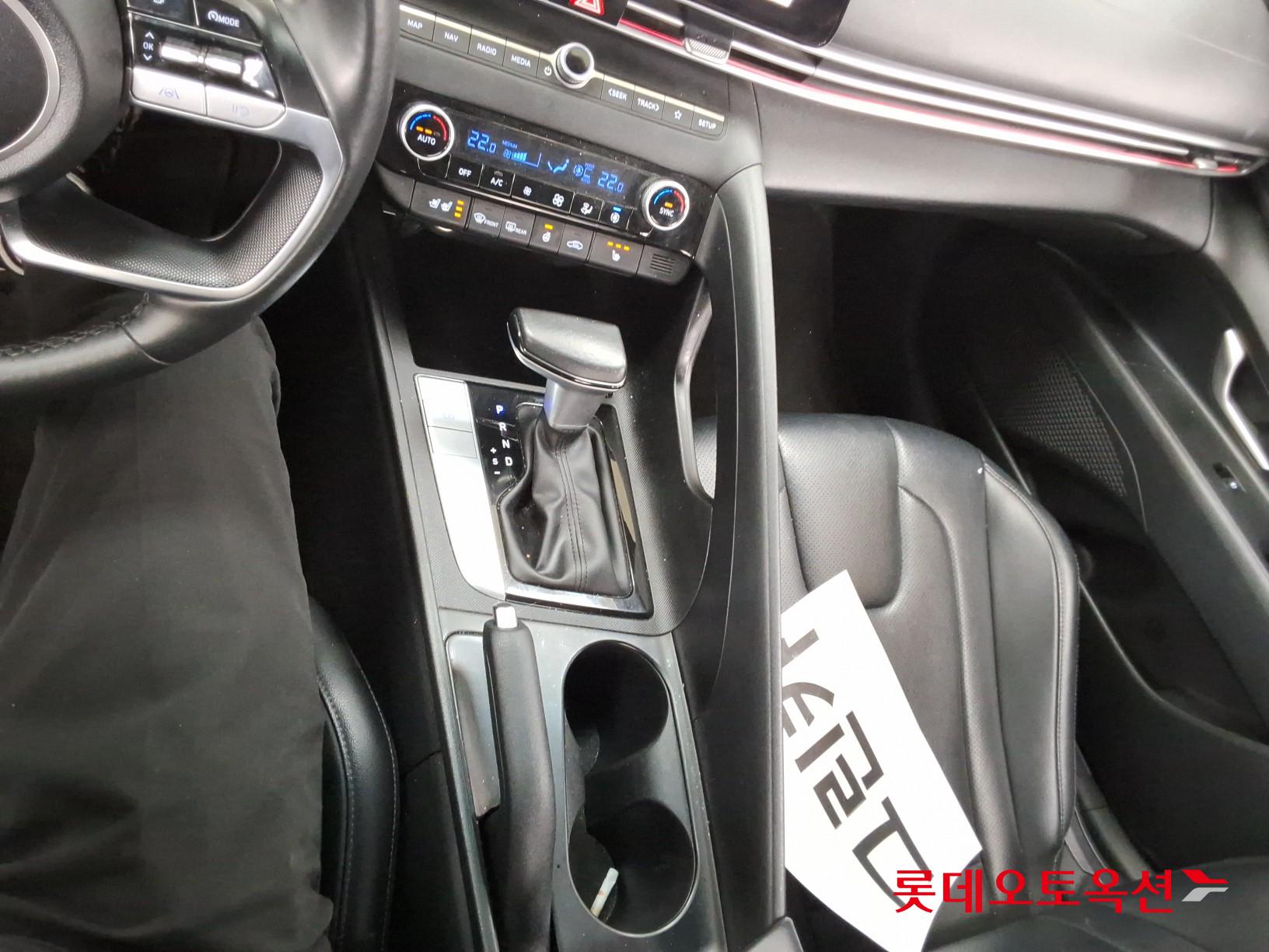 Hyundai Elantra 2021 - Image 34