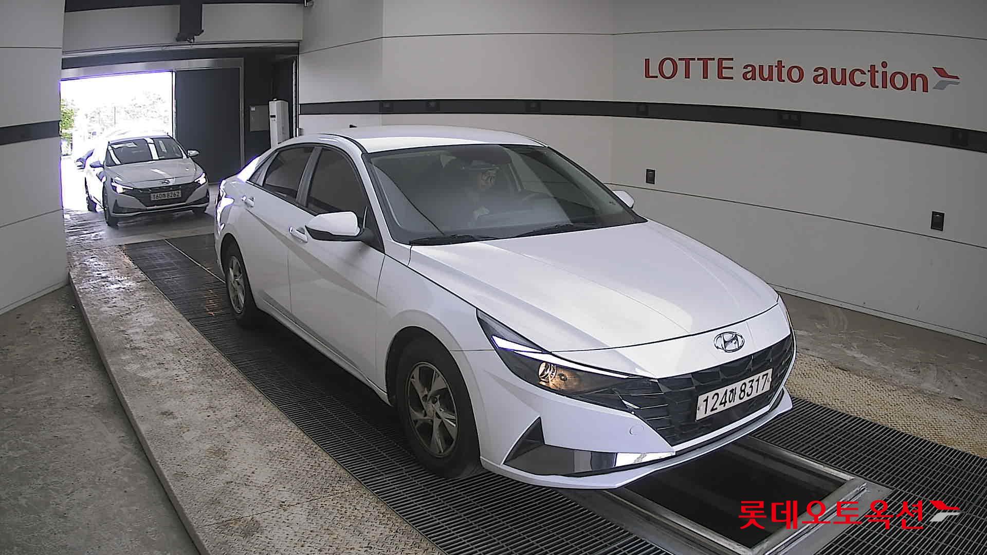 Hyundai Elantra 2021 - Image 6