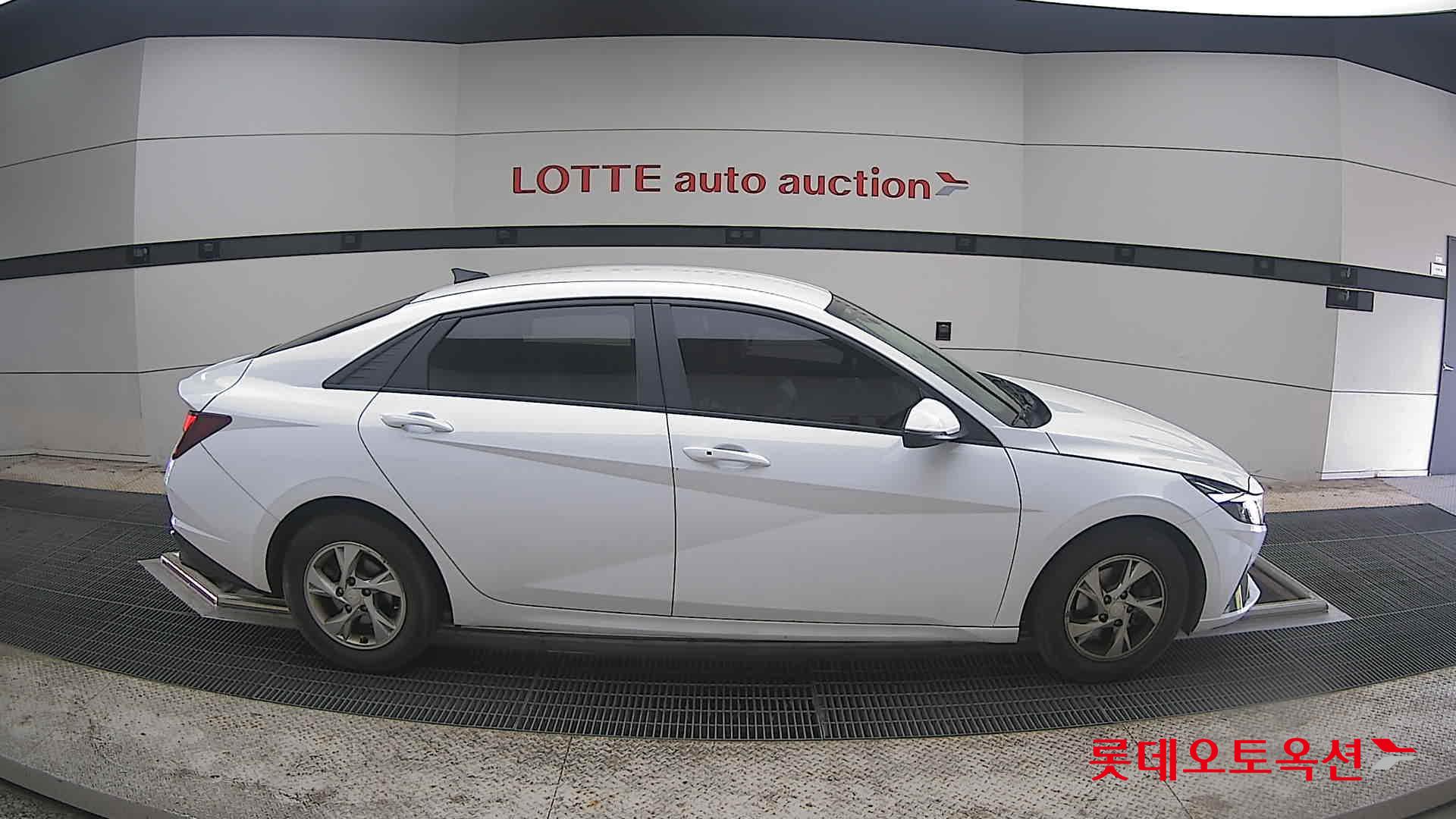 Hyundai Elantra 2021 - Image 21