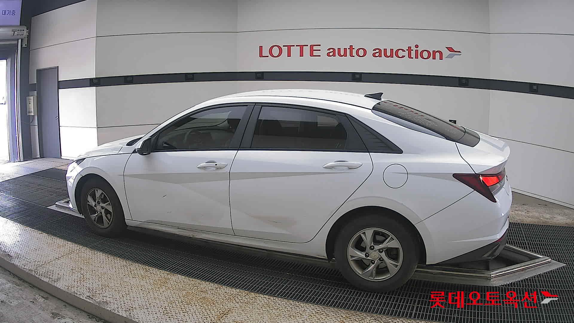 Hyundai Elantra 2021 - Image 14