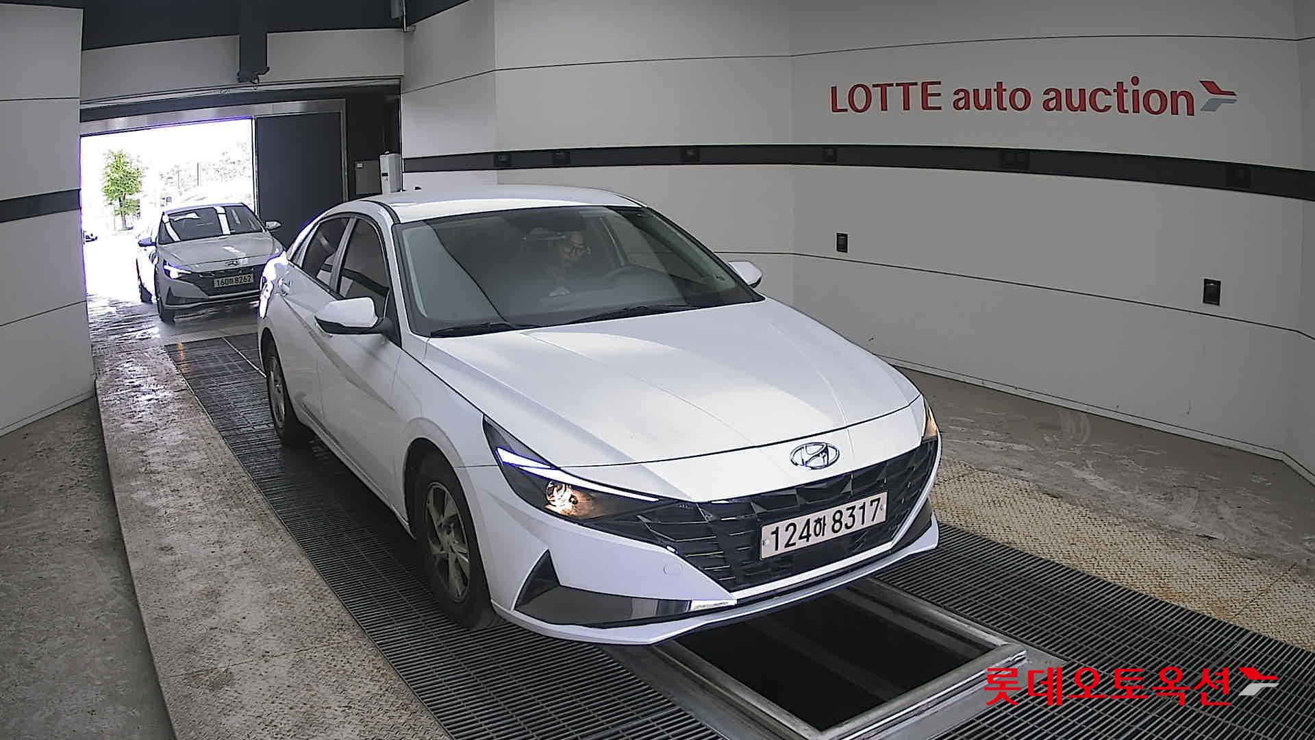 Hyundai Elantra 2021 - Image 24