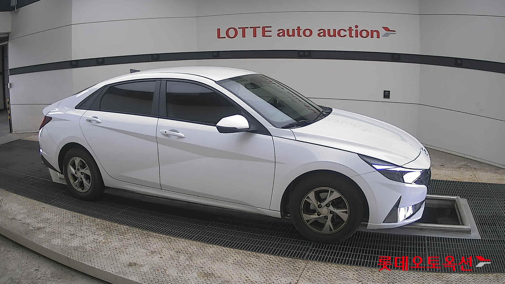 Hyundai Elantra 2021 - Image 22