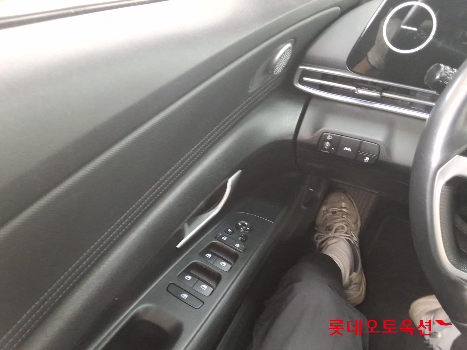 Hyundai Elantra 2021 - Image 29