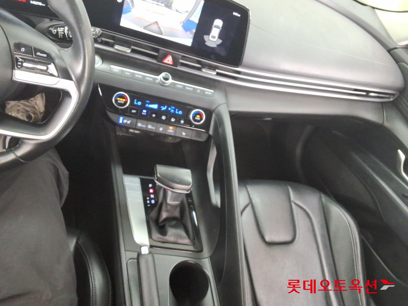 Hyundai Elantra 2021 - Image 35