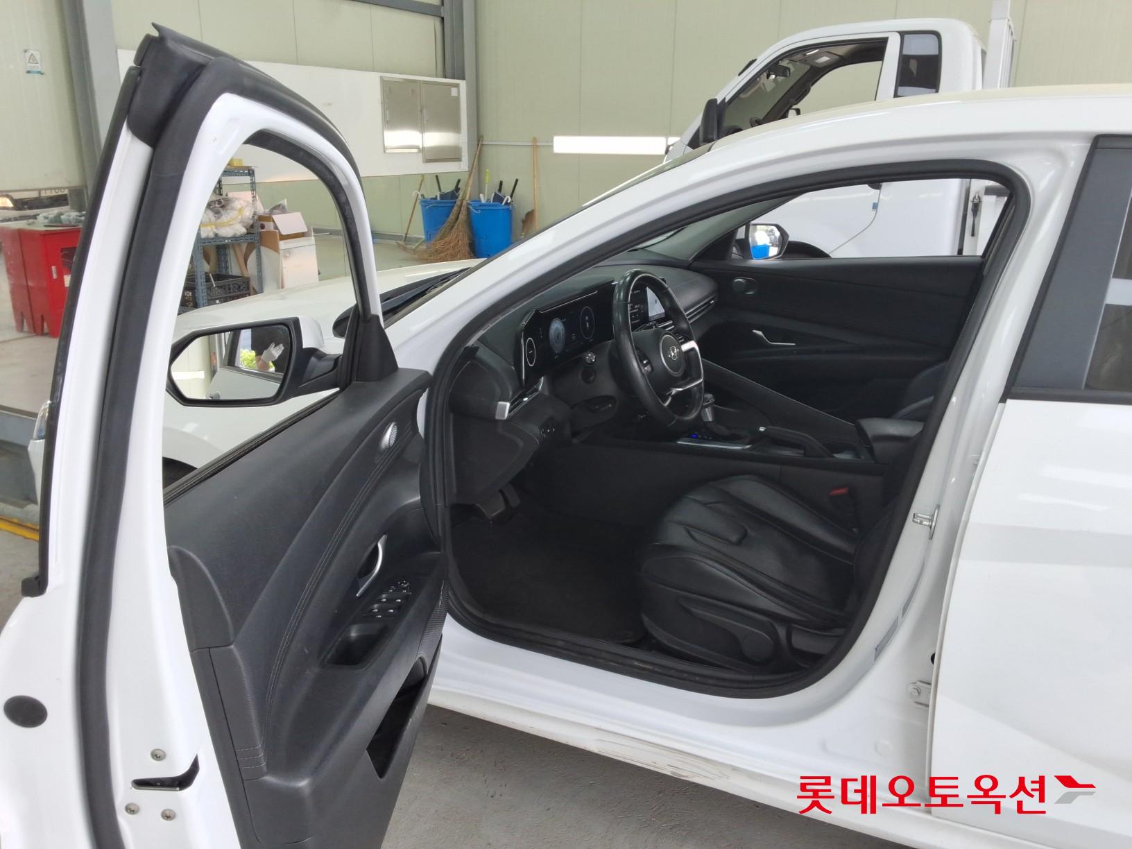 Hyundai Elantra 2021 - Image 37