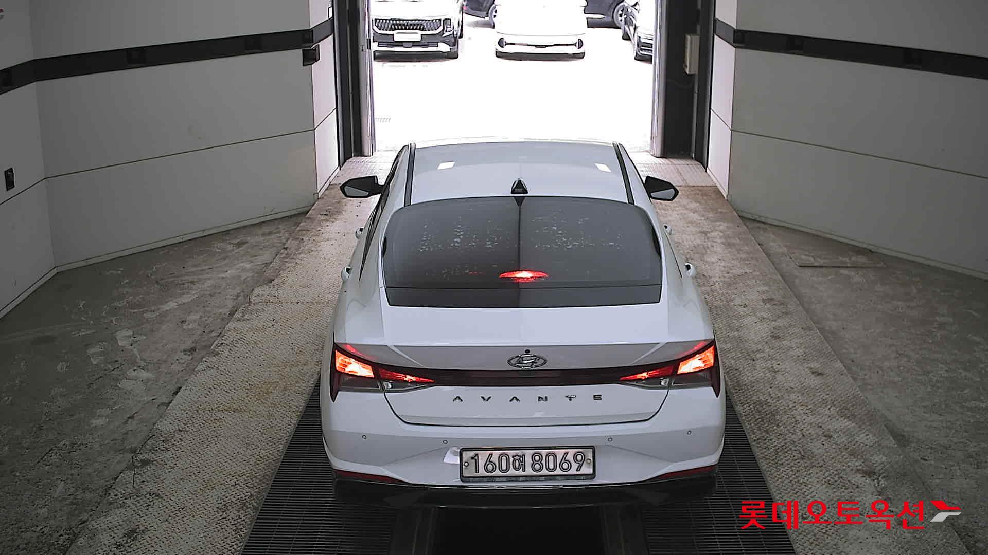 Hyundai Elantra 2021 - Image 17