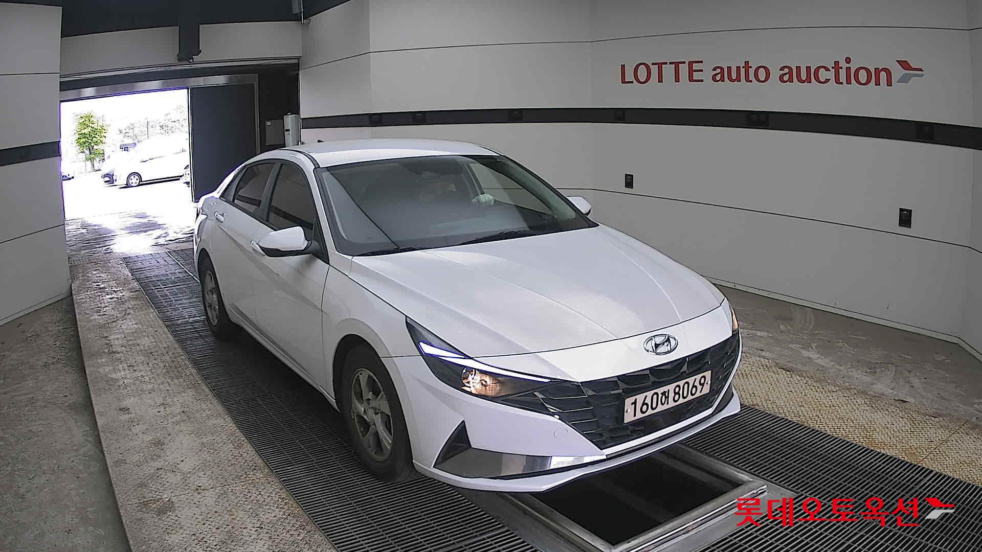 Hyundai Elantra 2021 - Image 24