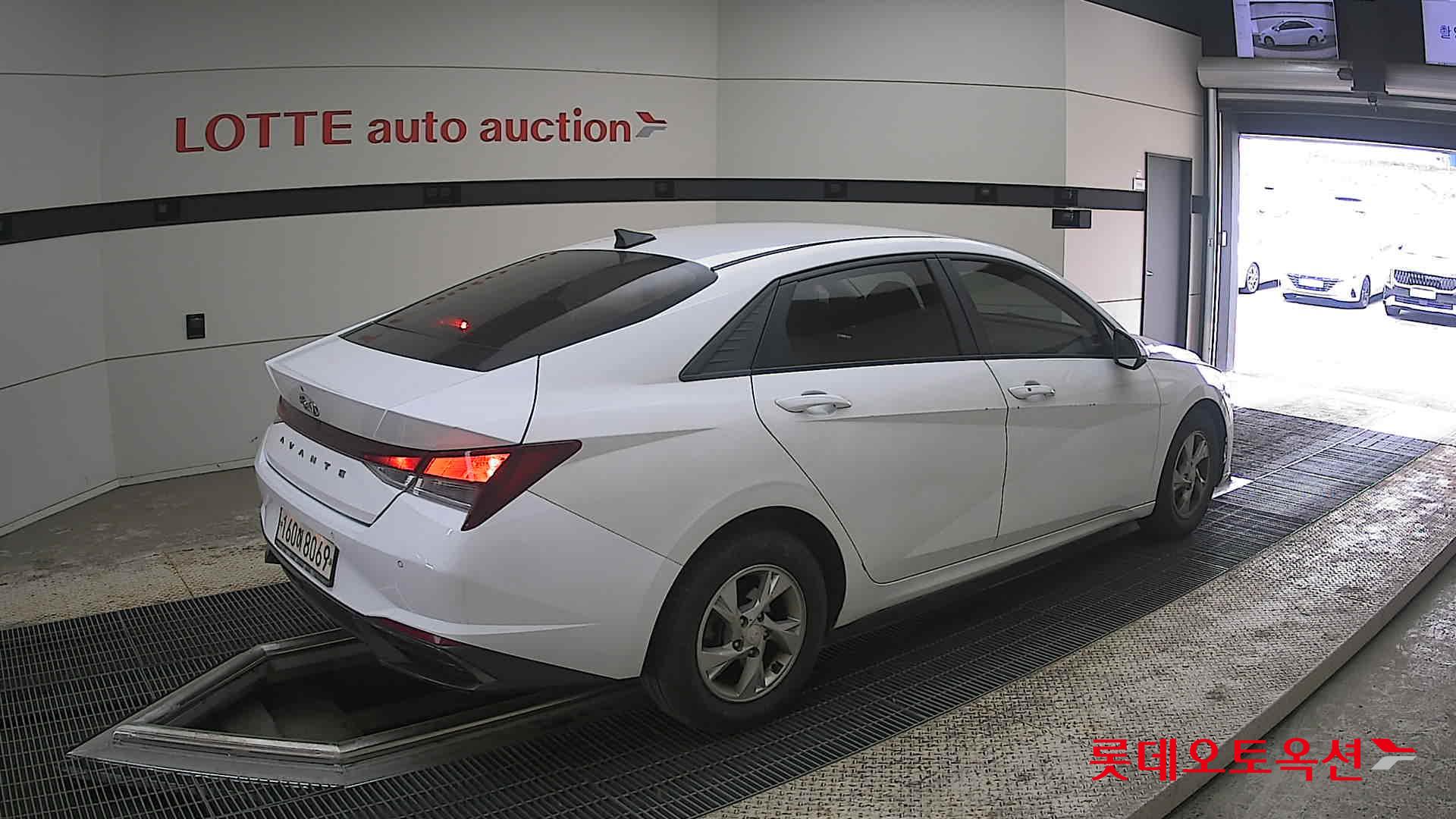 Hyundai Elantra 2021 - Image 19