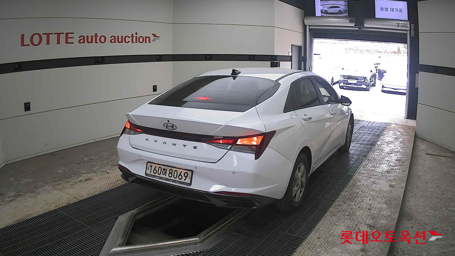 Hyundai Elantra 2021 - Image 18