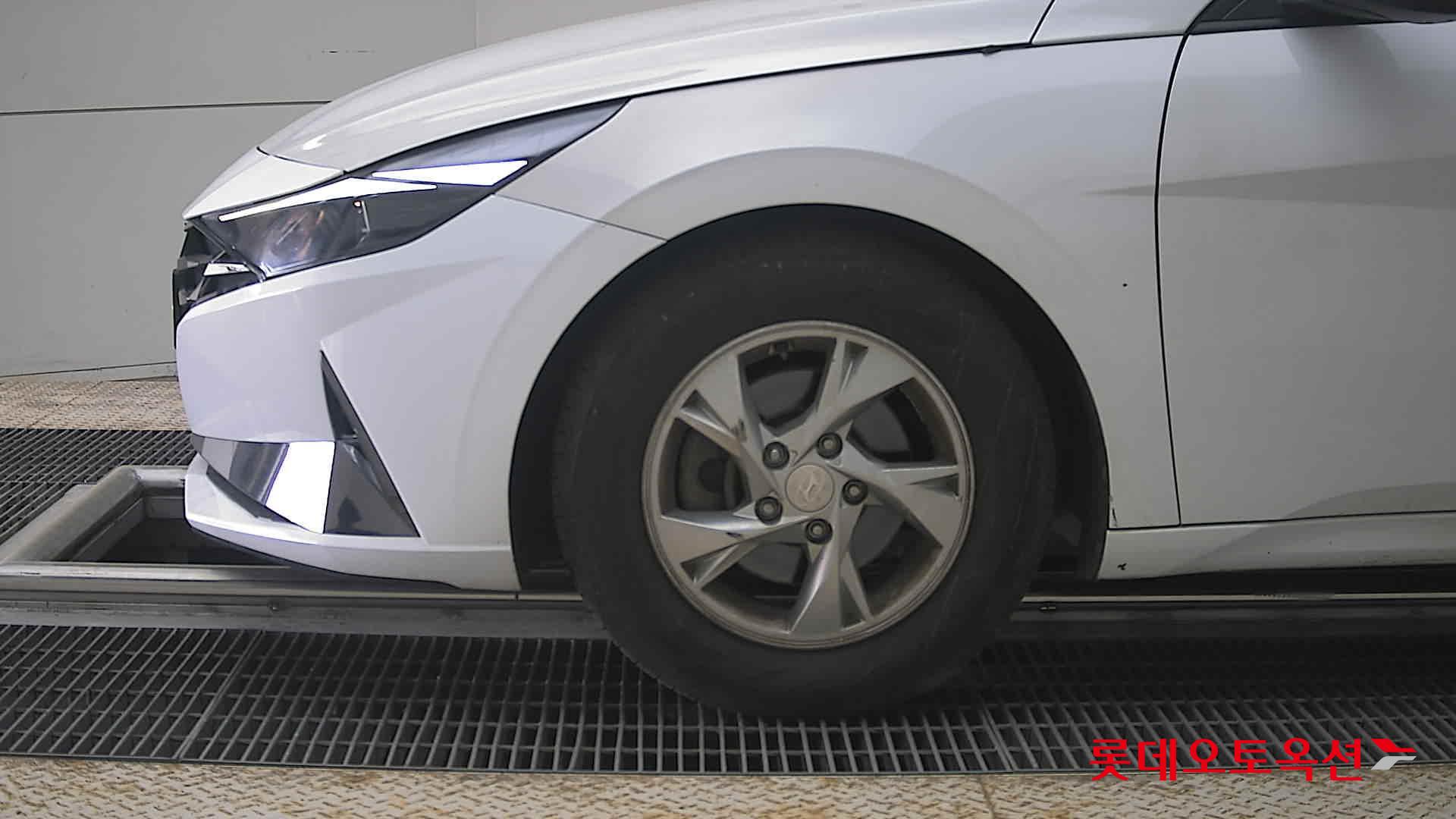 Hyundai Elantra 2021 - Image 25