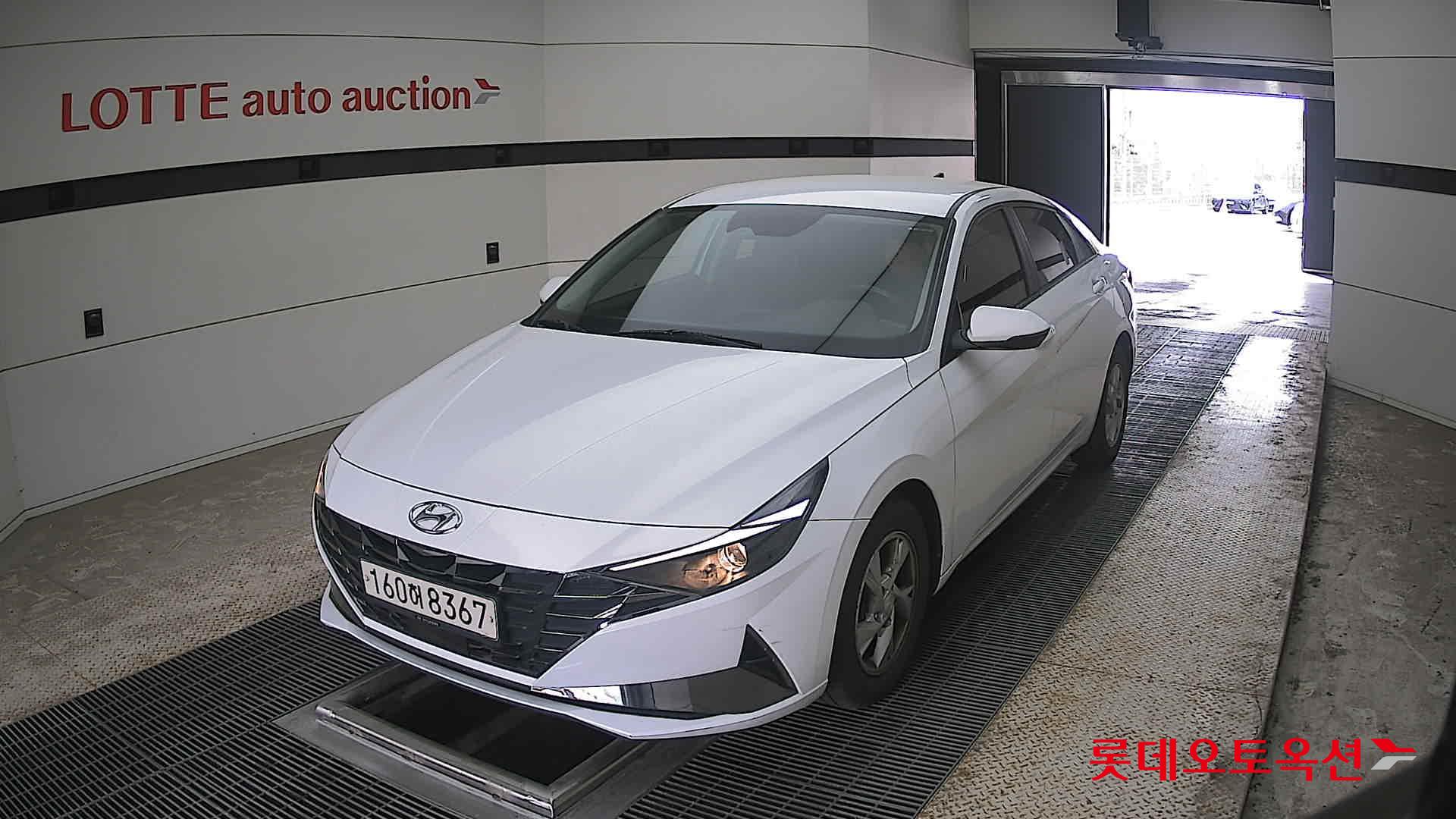 Hyundai Elantra 2021 - Image 10