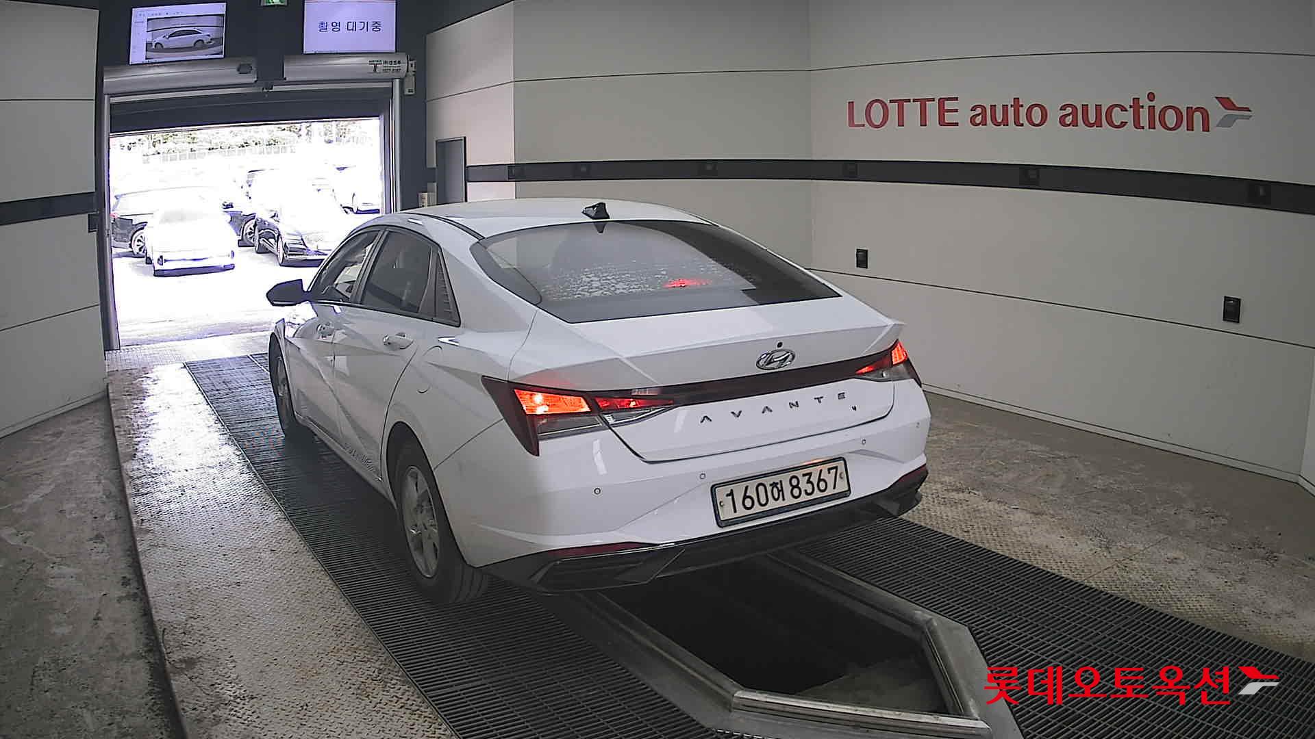 Hyundai Elantra 2021 - Image 16