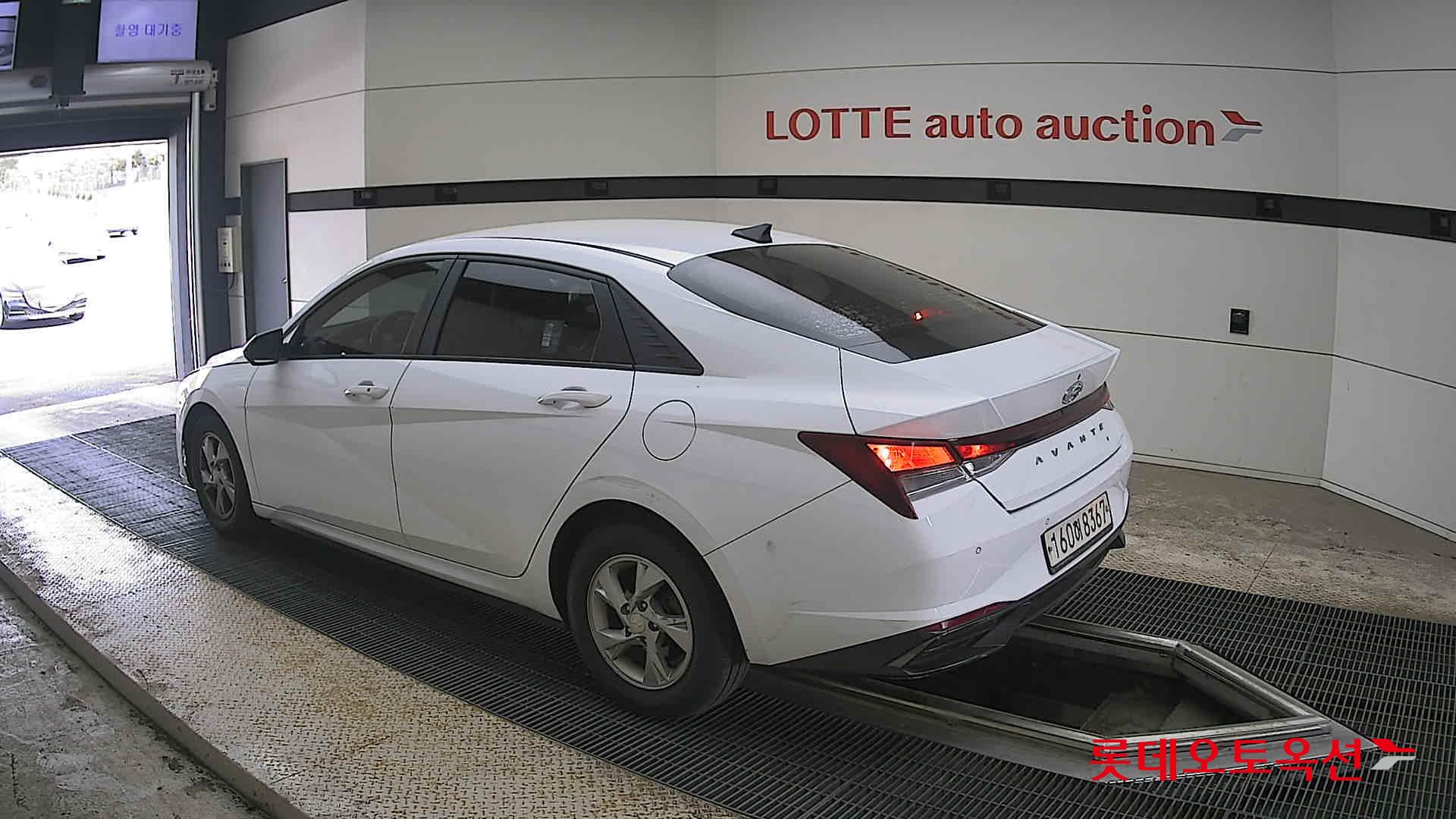 Hyundai Elantra 2021 - Image 15