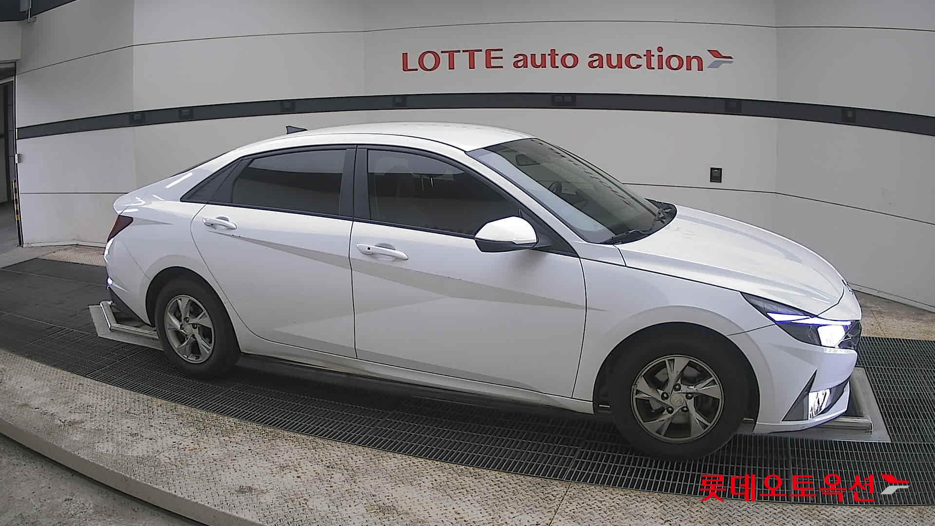 Hyundai Elantra 2021 - Image 22