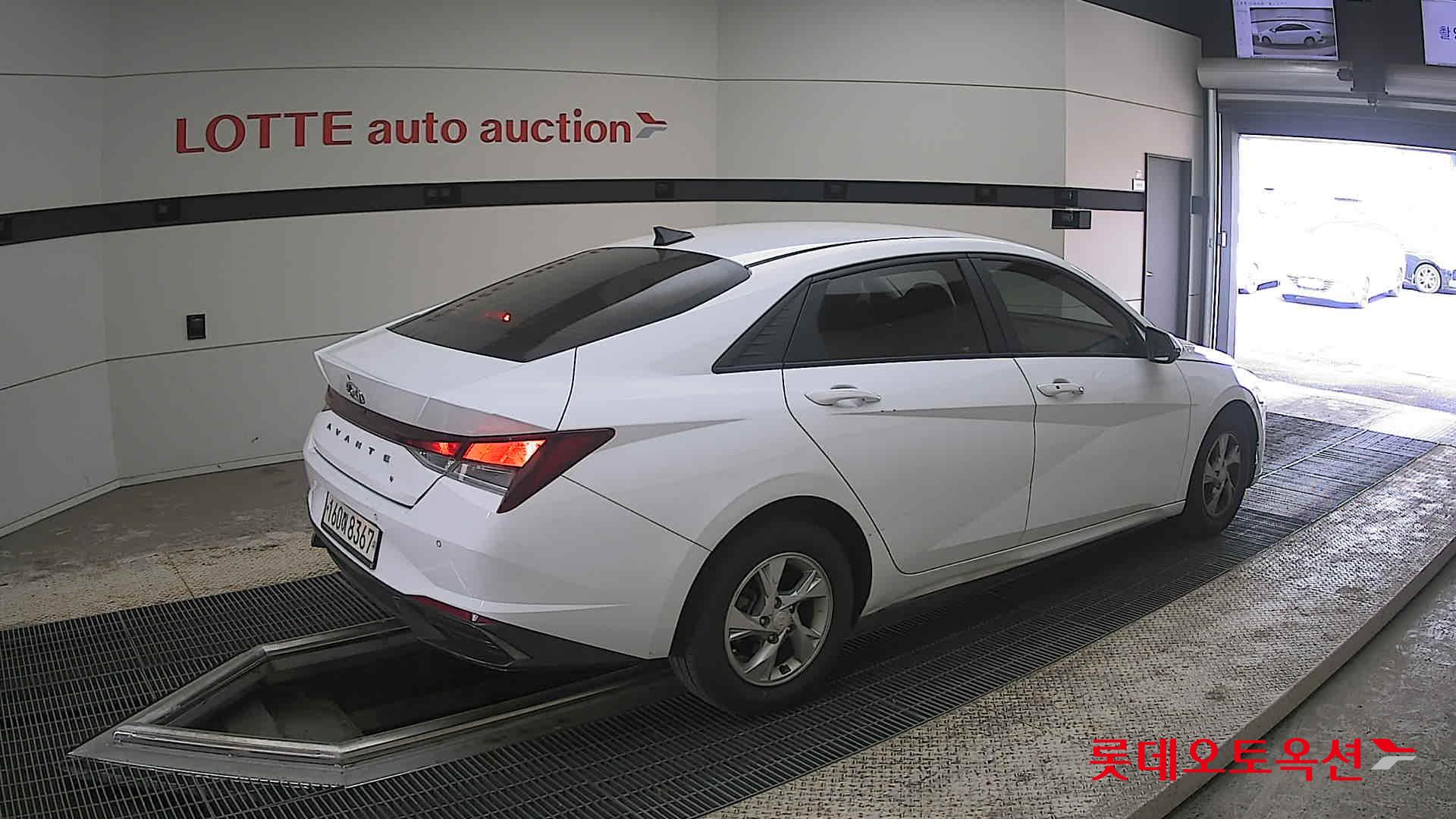 Hyundai Elantra 2021 - Image 19