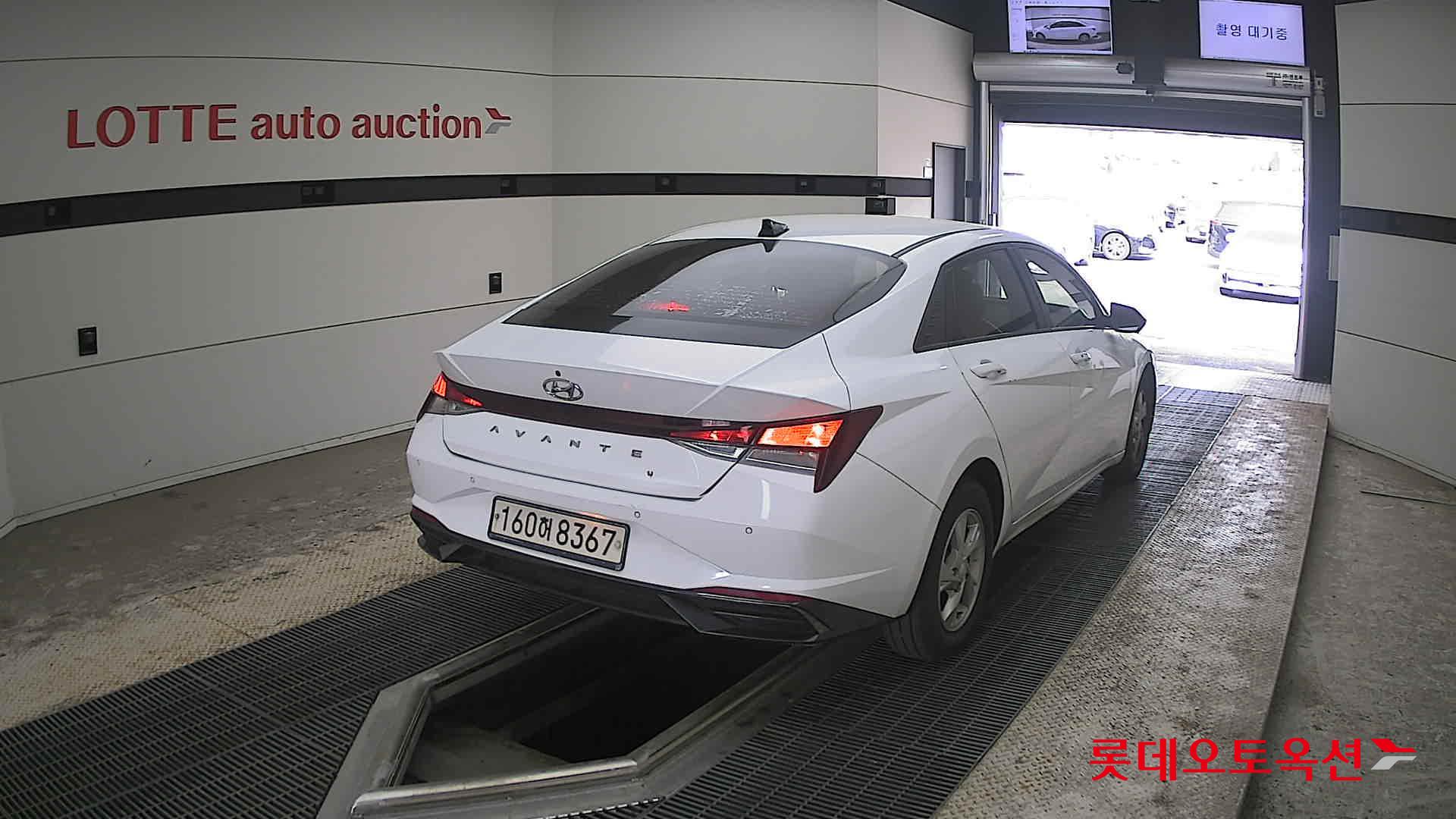 Hyundai Elantra 2021 - Image 18