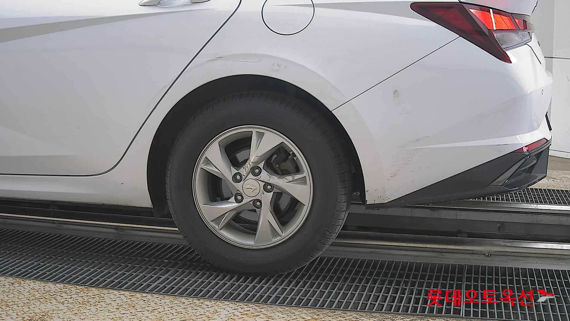 Hyundai Elantra 2021 - Image 26