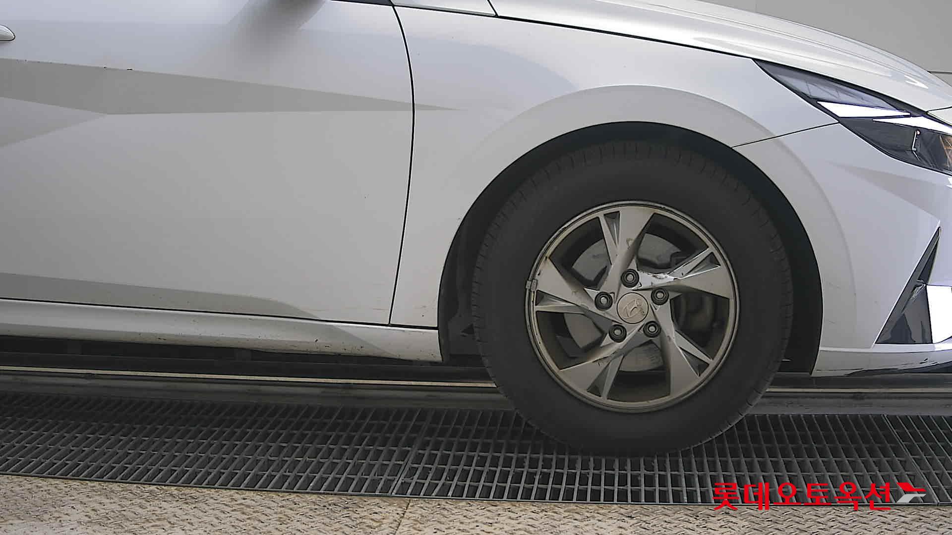 Hyundai Elantra 2021 - Image 27