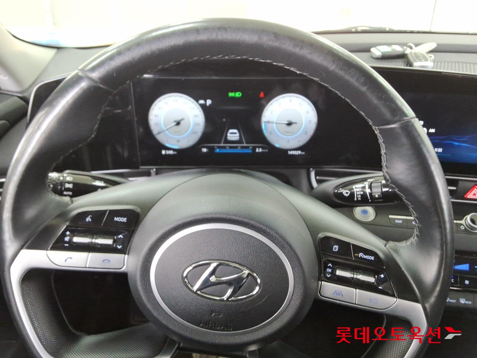 Hyundai Elantra 2021 - Image 30