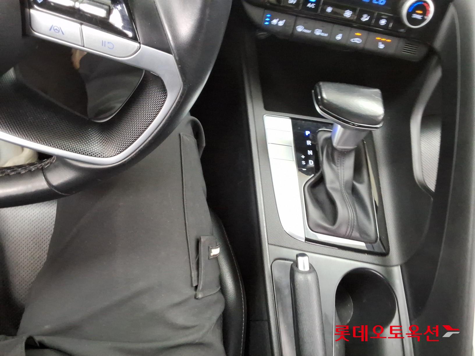 Hyundai Elantra 2021 - Image 34