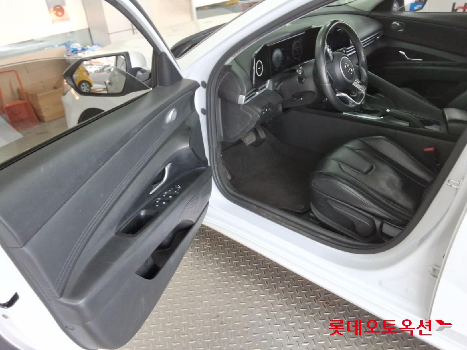 Hyundai Elantra 2021 - Image 37