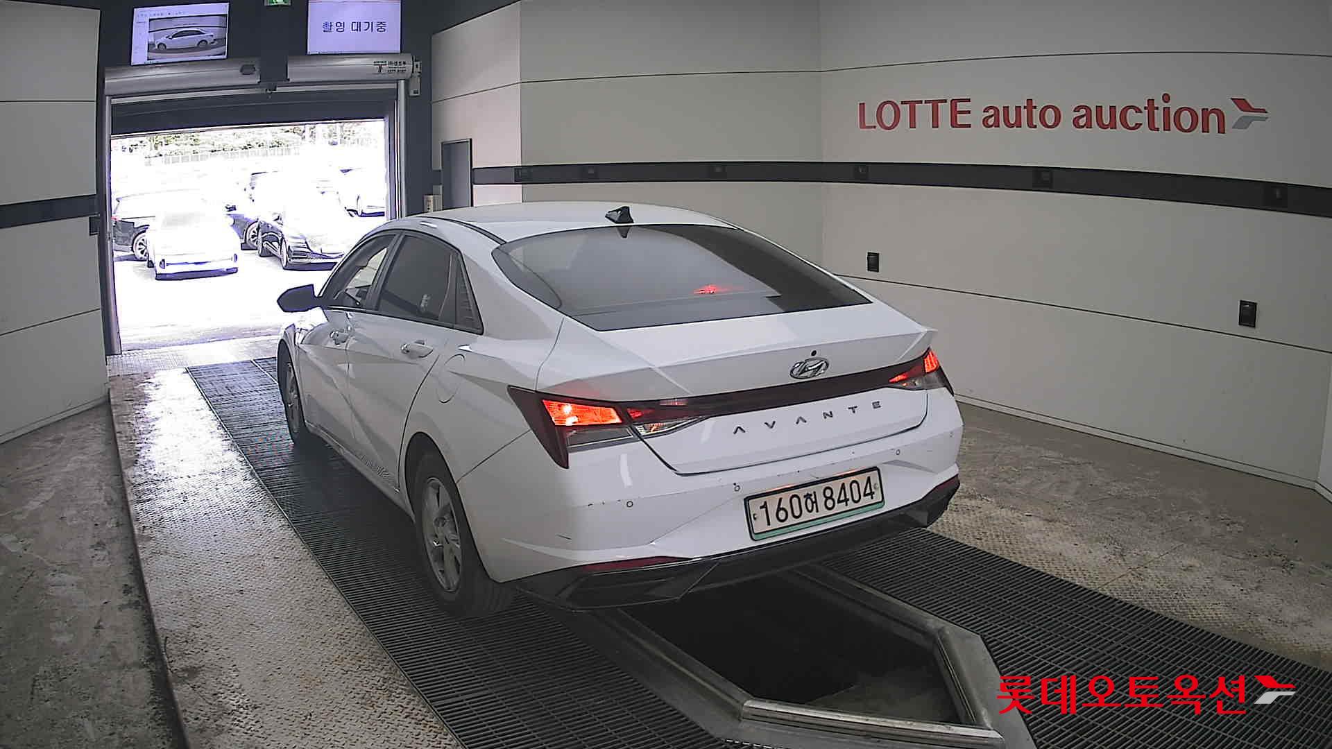 Hyundai Elantra 2021 - Image 16