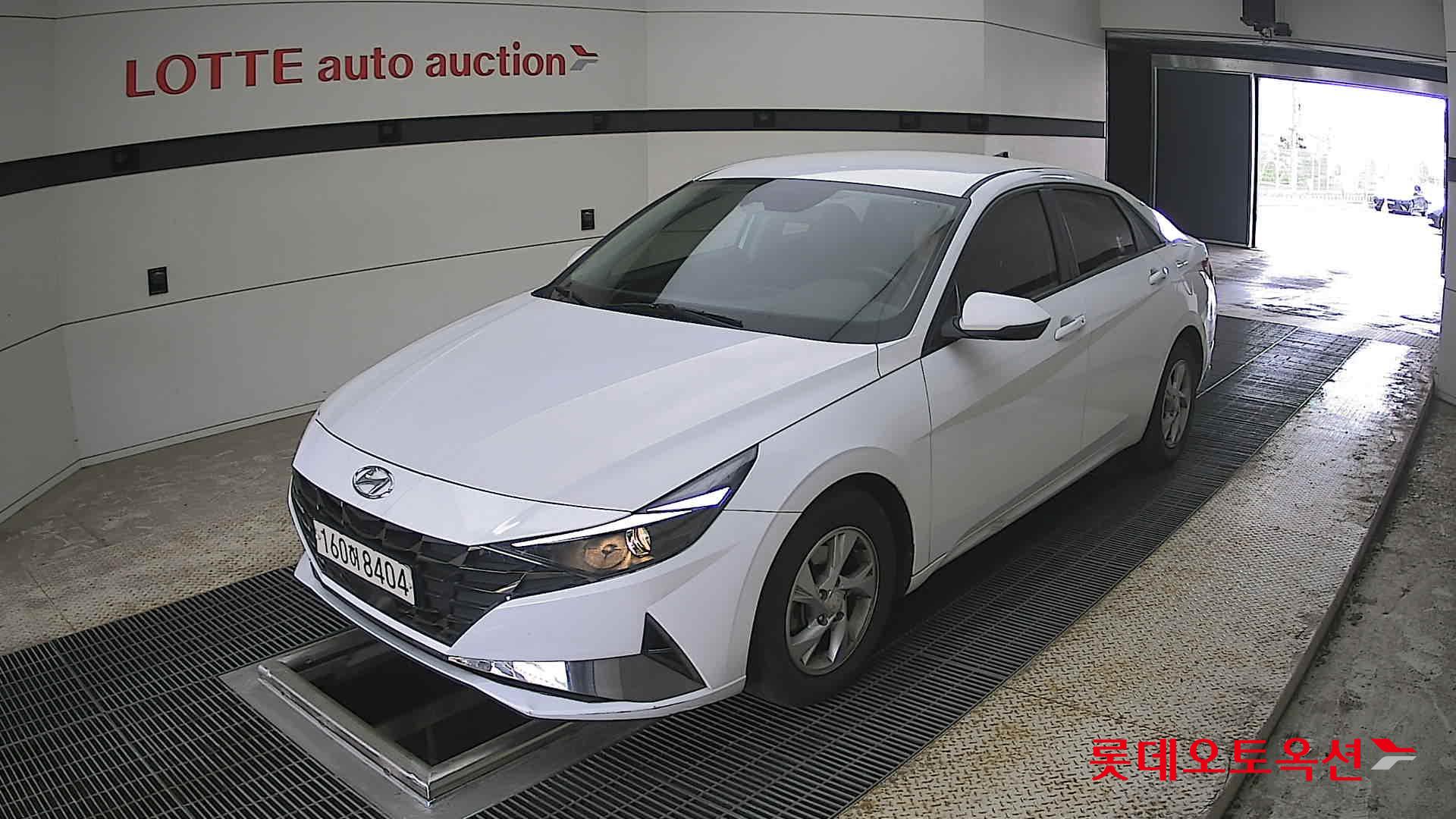 Hyundai Elantra 2021 - Image 3