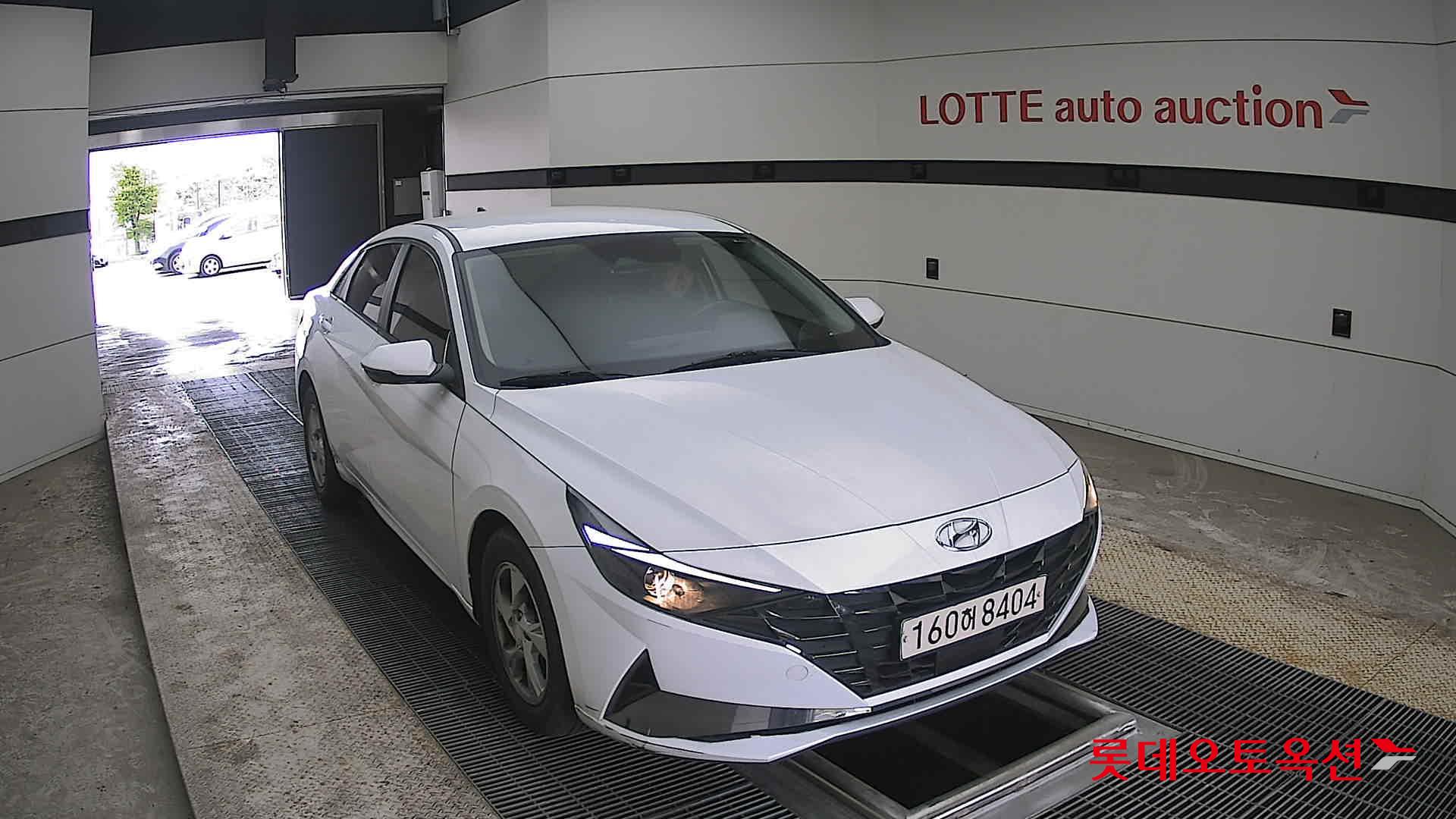 Hyundai Elantra 2021 - Image 24