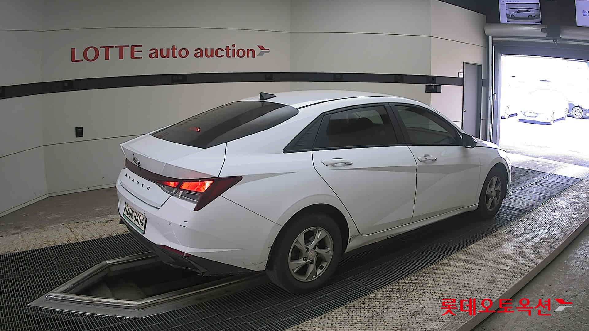 Hyundai Elantra 2021 - Image 19