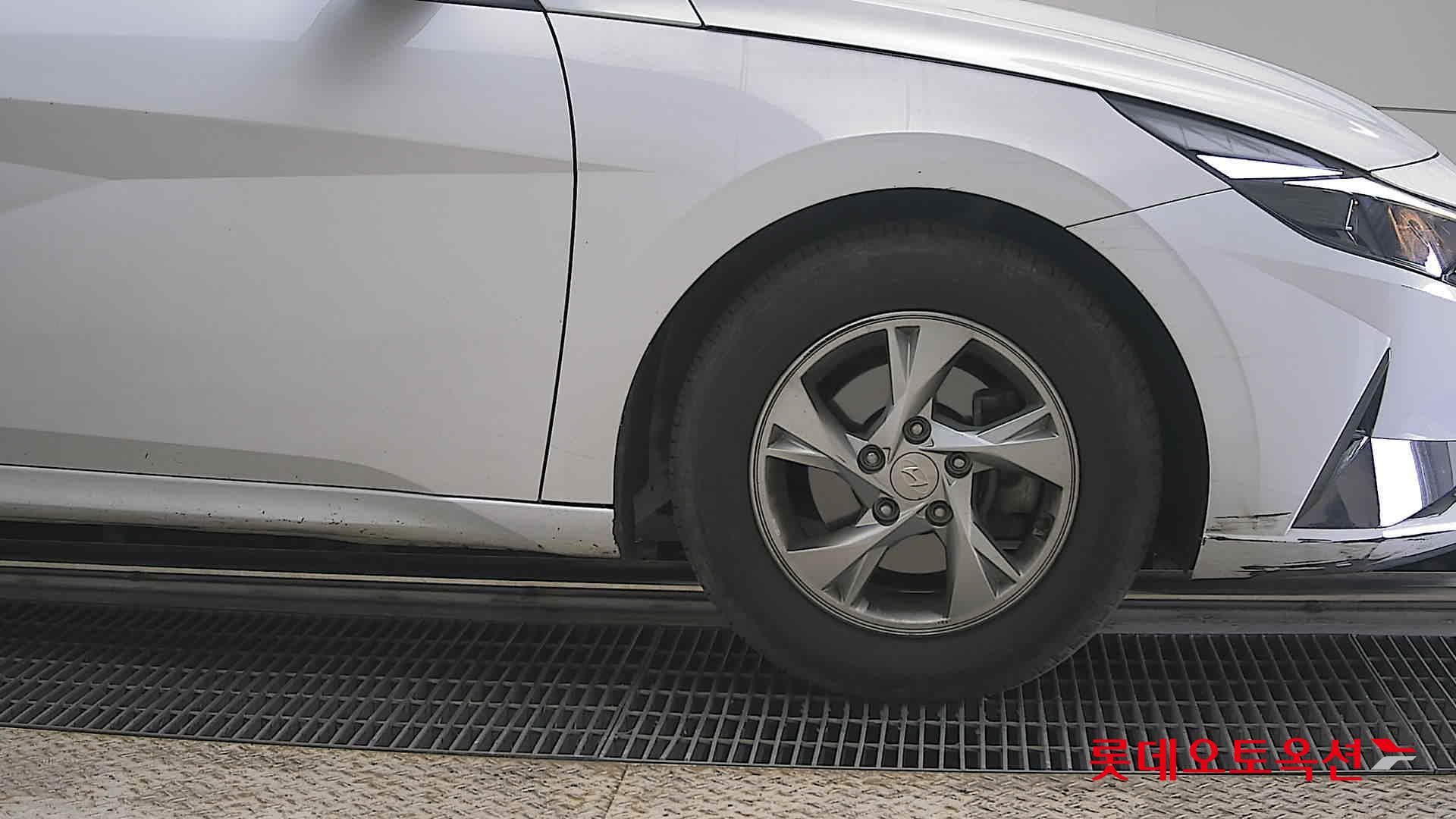 Hyundai Elantra 2021 - Image 27