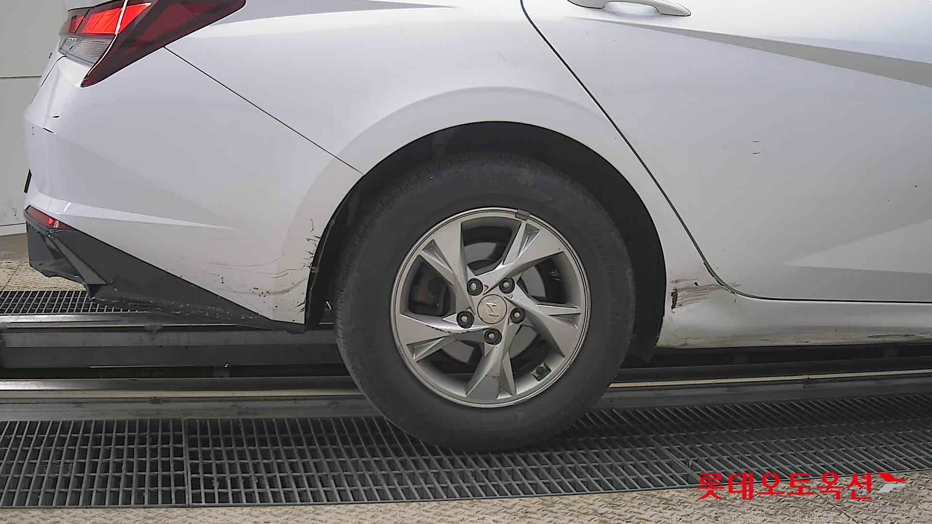 Hyundai Elantra 2021 - Image 28