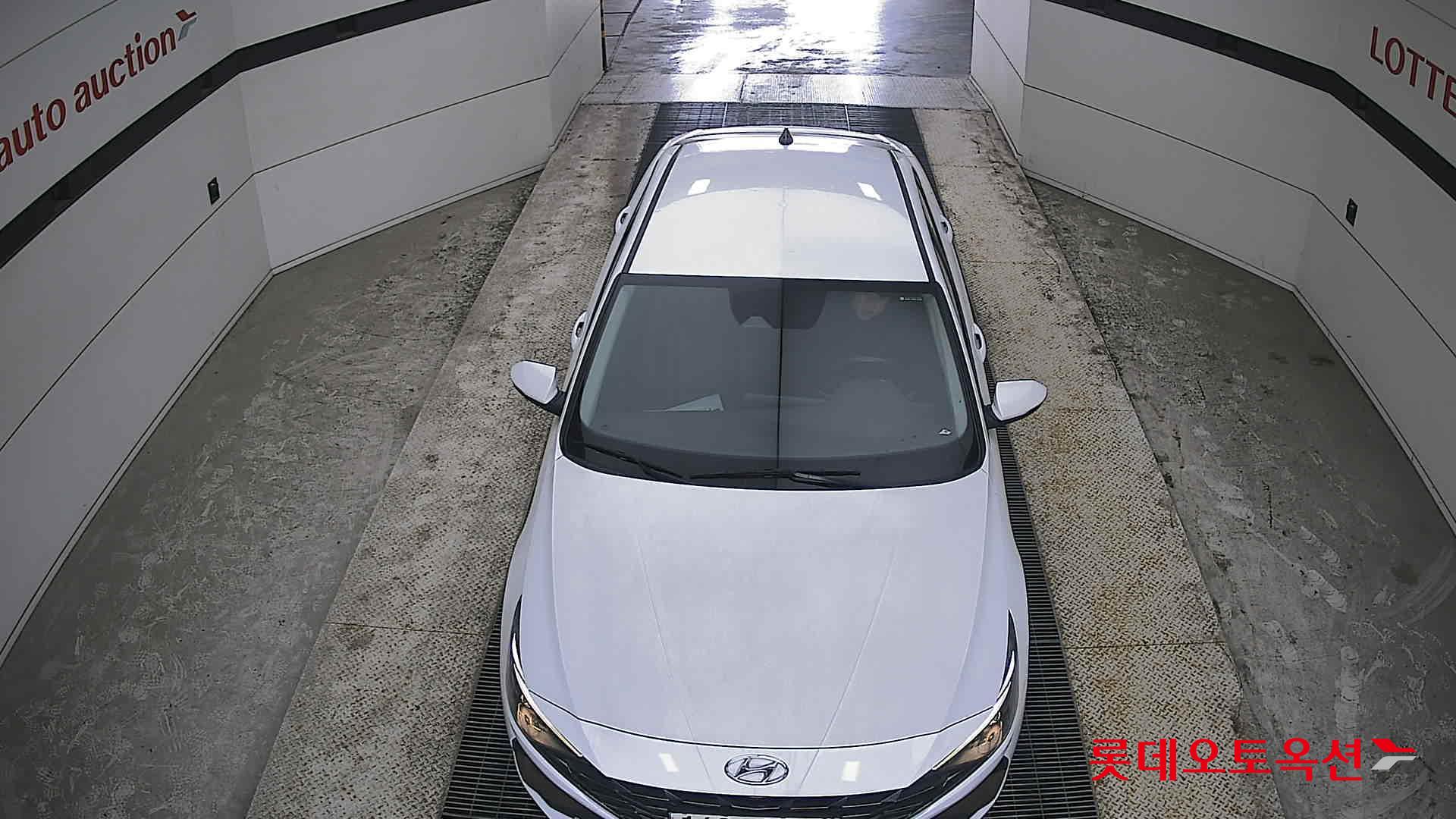 Hyundai Elantra 2021 - Image 7