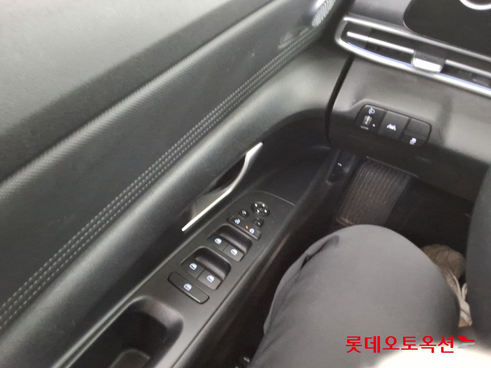 Hyundai Elantra 2021 - Image 29