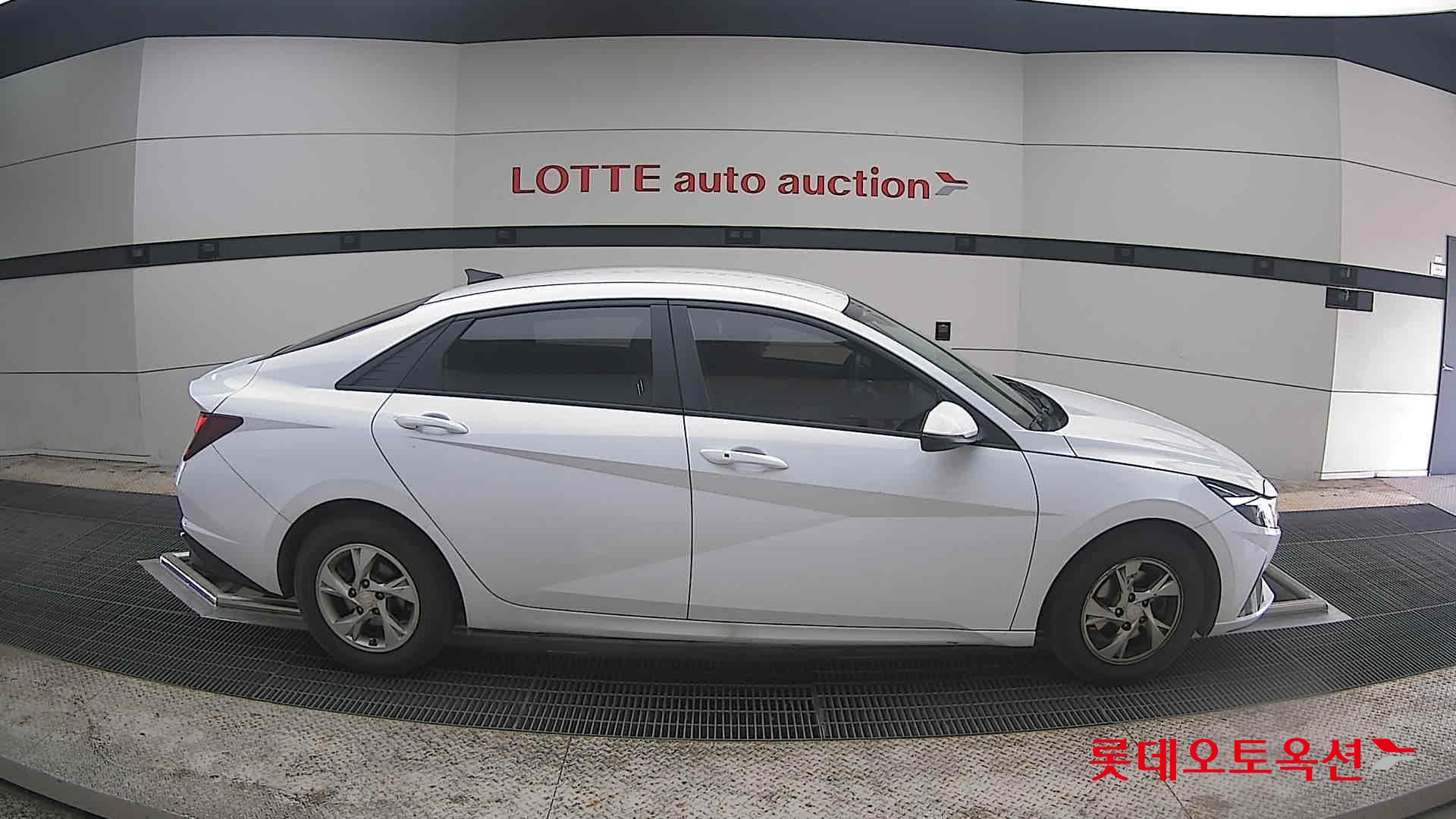 Hyundai Elantra 2021 - Image 21