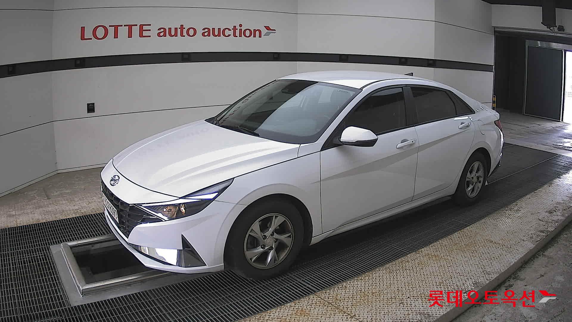 Hyundai Elantra 2021 - Image 11