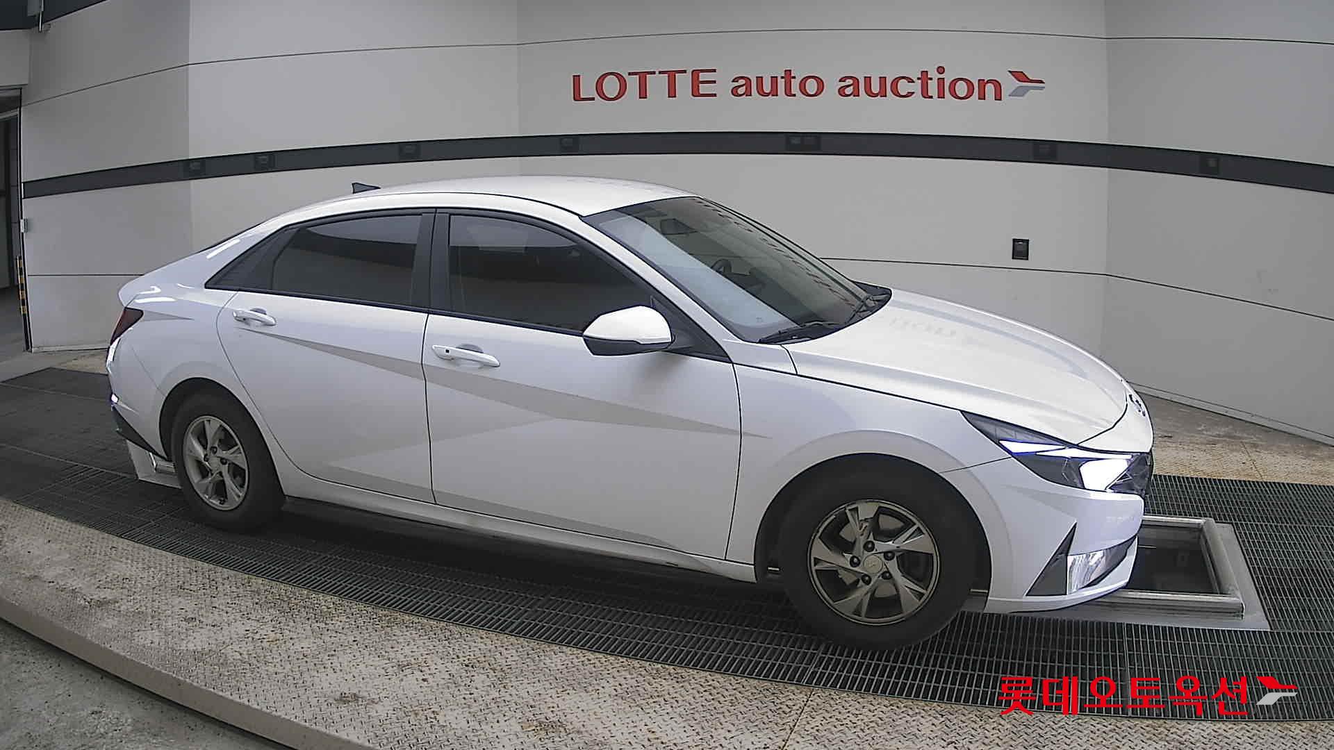 Hyundai Elantra 2021 - Image 22