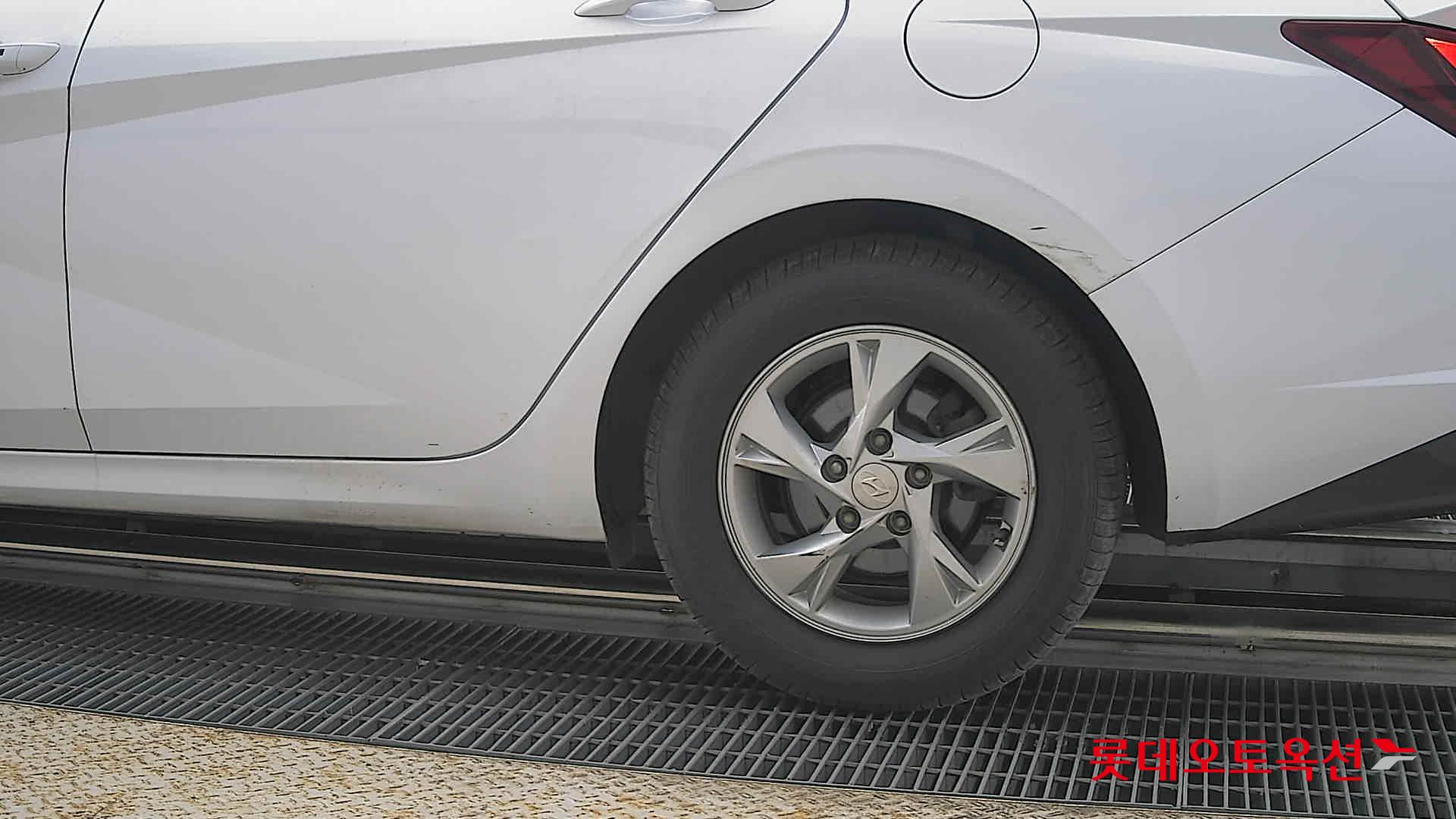 Hyundai Elantra 2021 - Image 26