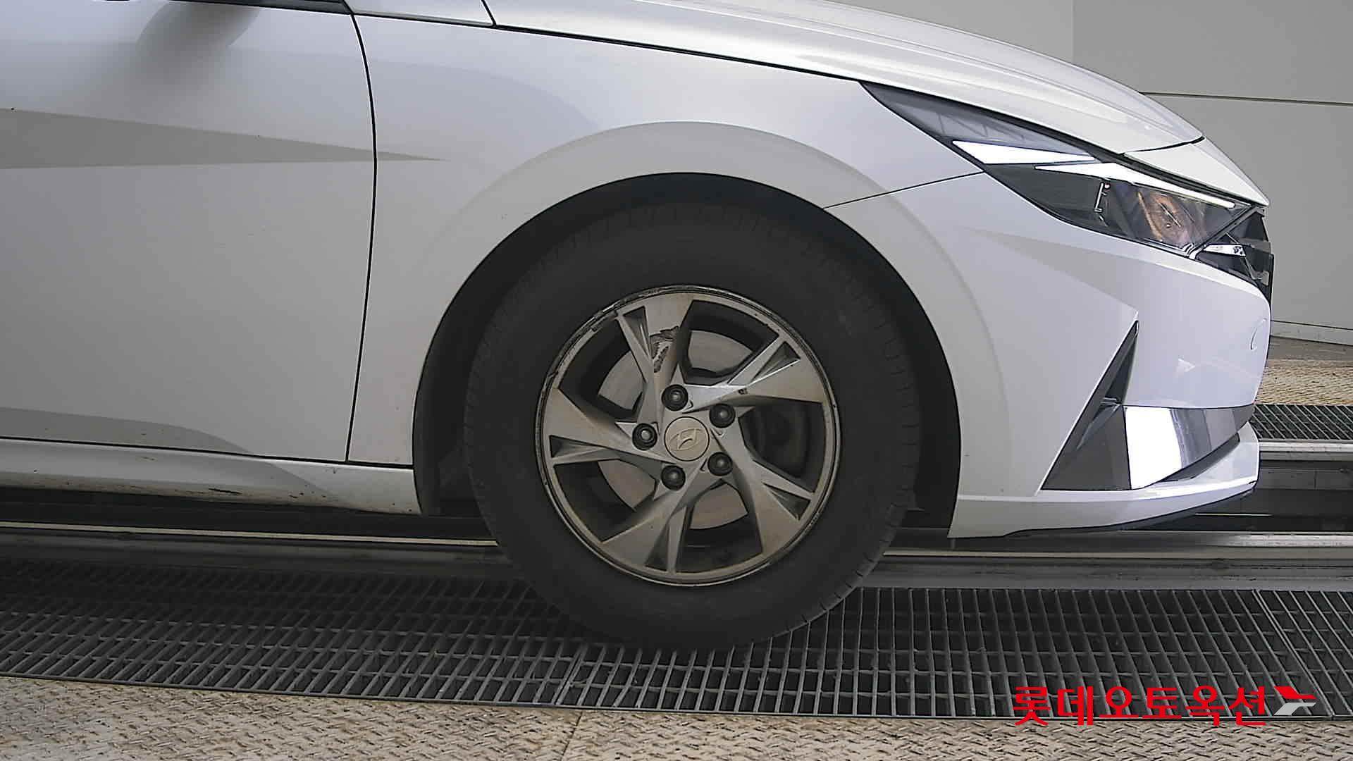 Hyundai Elantra 2021 - Image 27