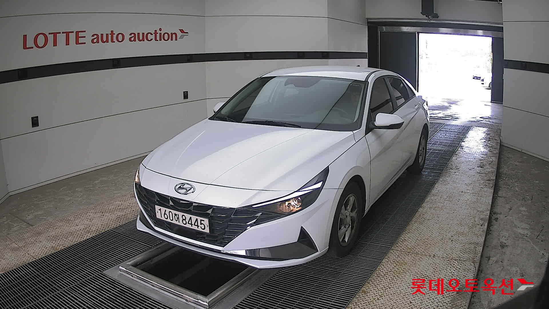 Hyundai Elantra 2021 - Image 10