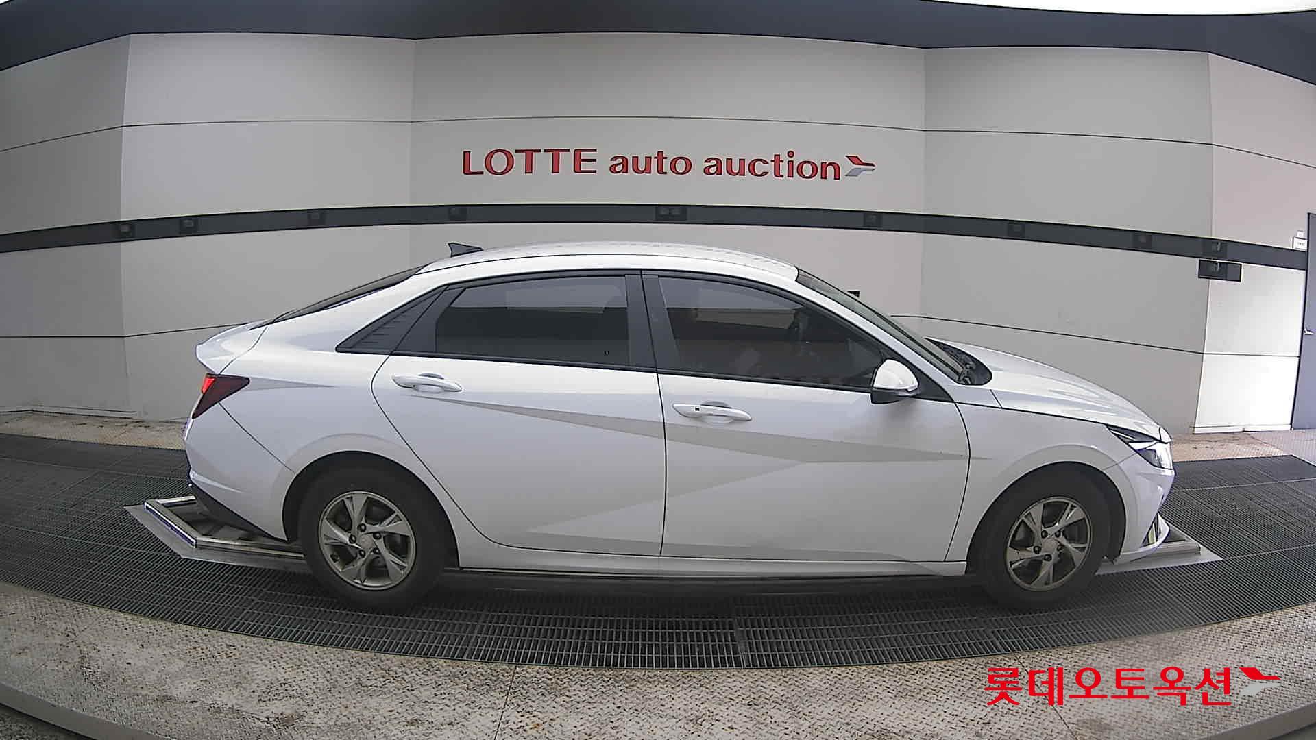 Hyundai Elantra 2021 - Image 21