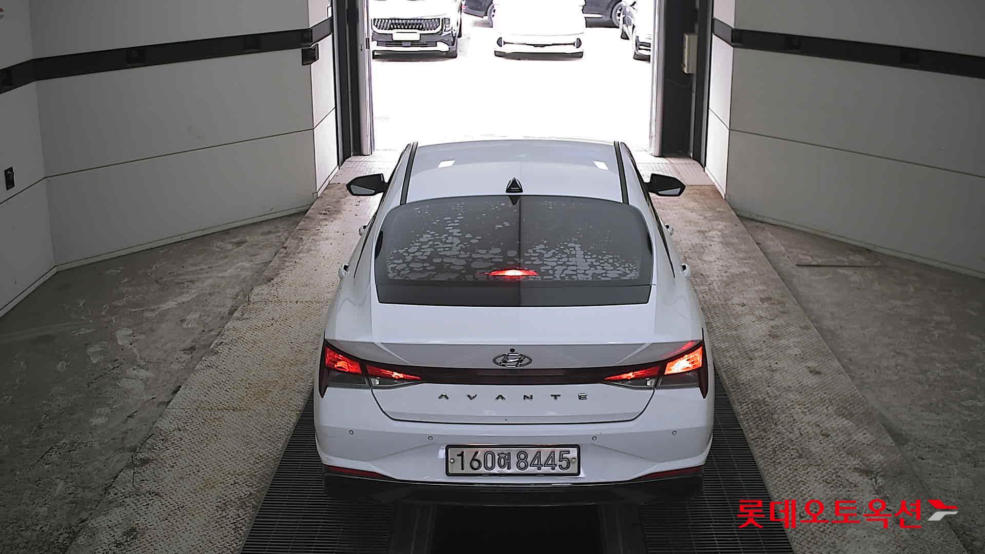 Hyundai Elantra 2021 - Image 17