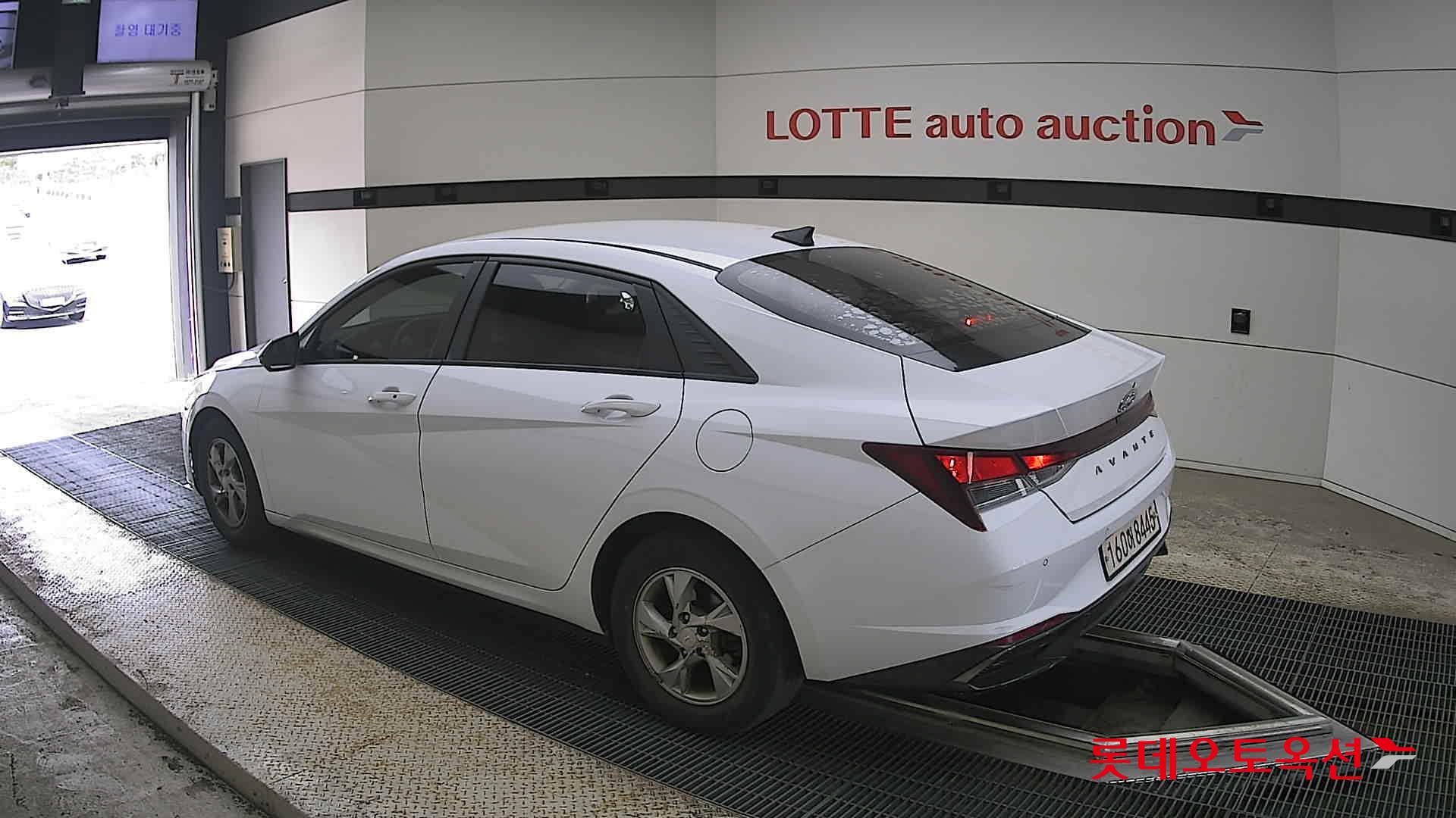 Hyundai Elantra 2021 - Image 15