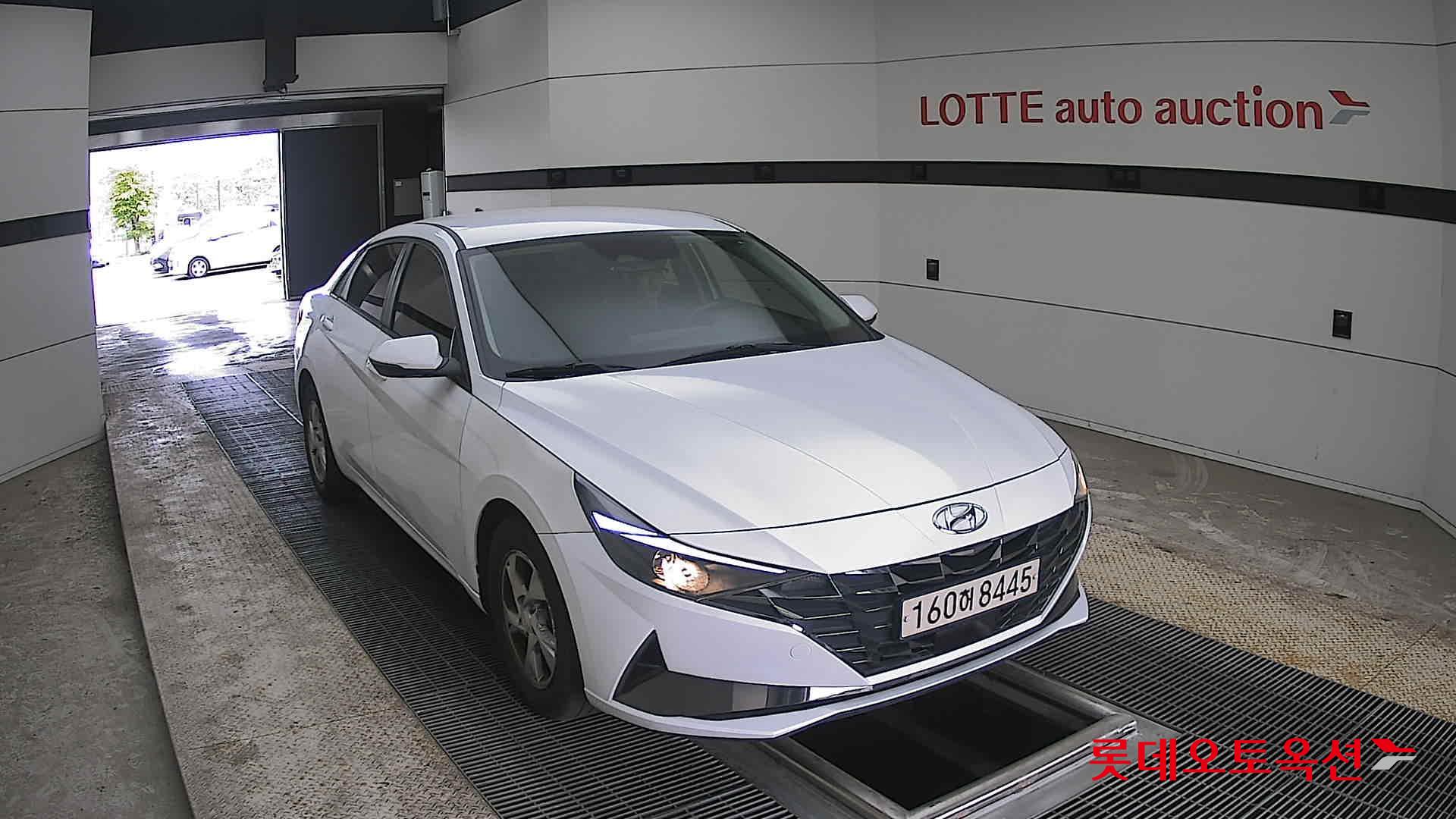 Hyundai Elantra 2021 - Image 24