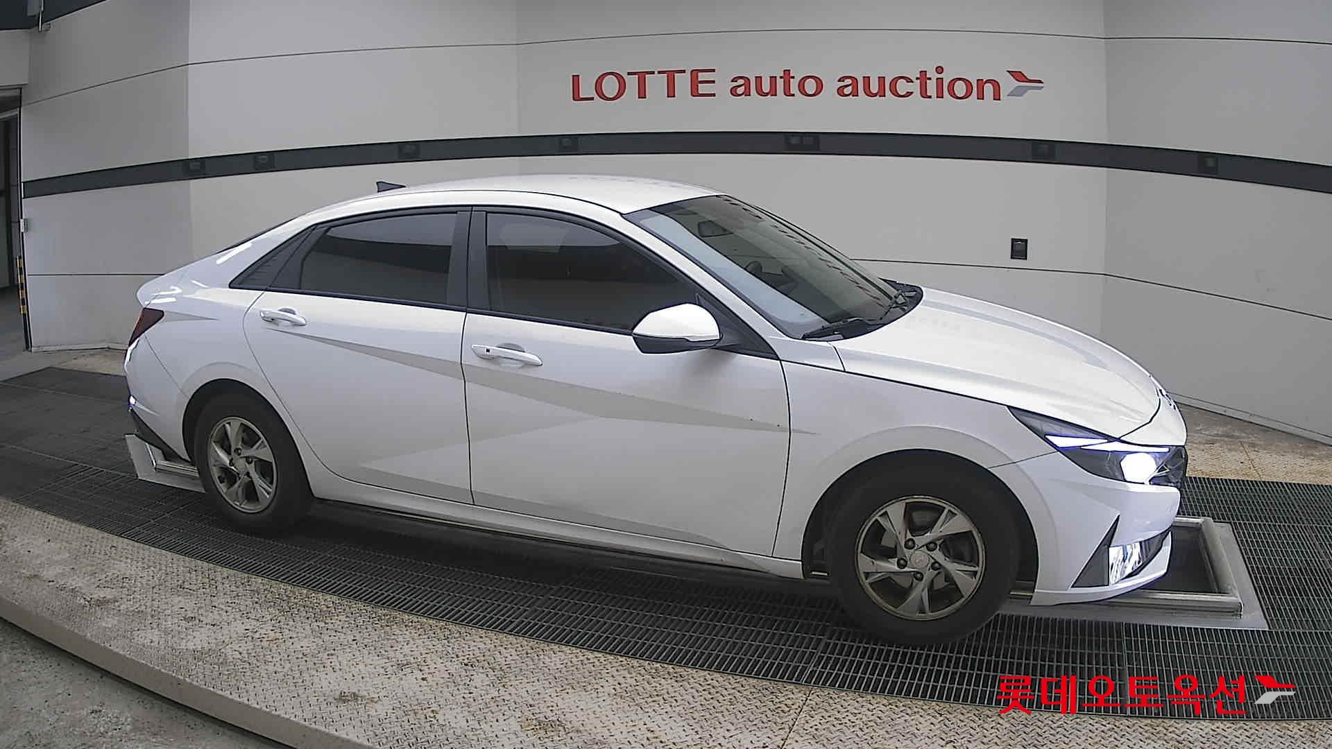 Hyundai Elantra 2021 - Image 22